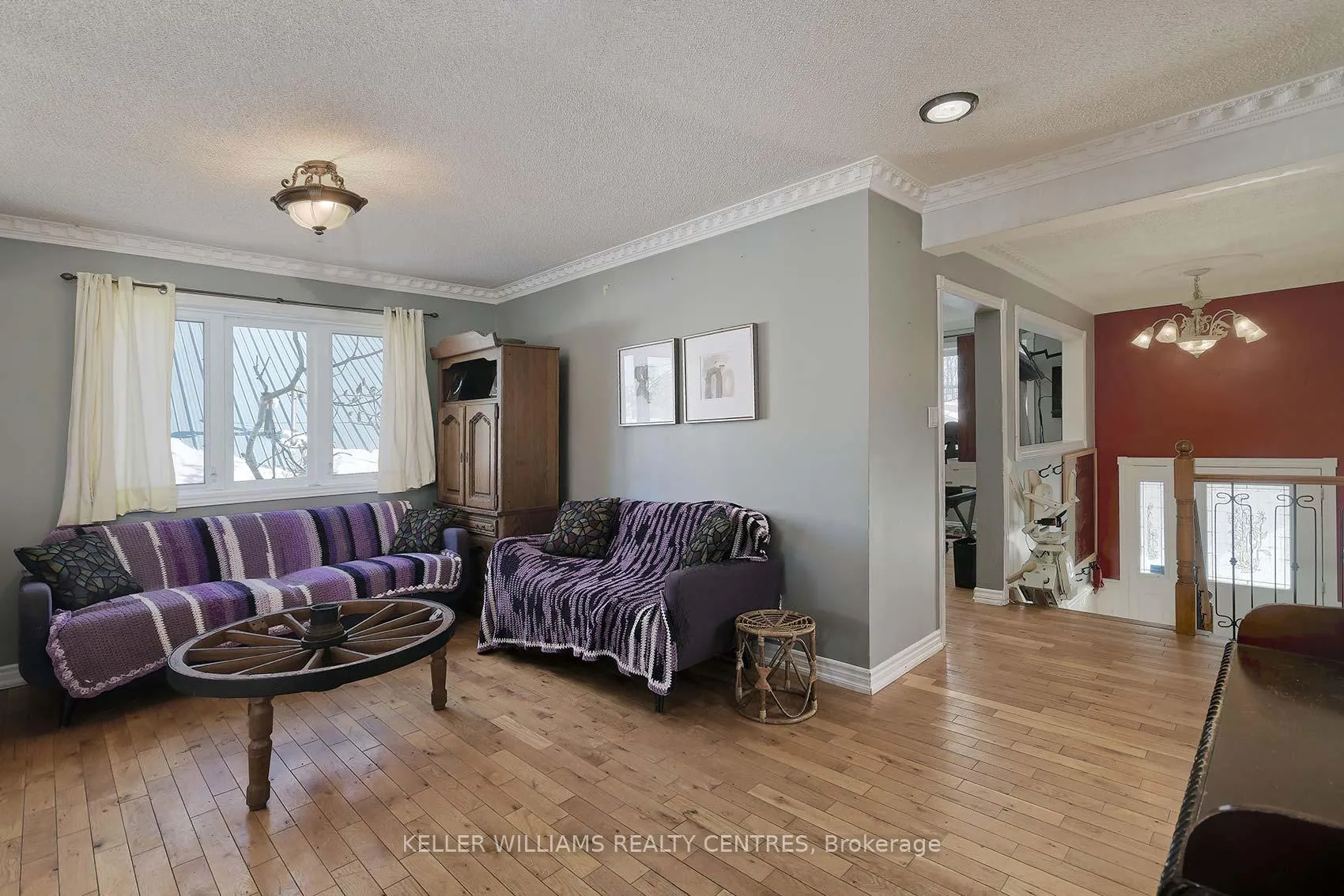 Photo 4 of 1076 Ewart Street, Innisfil, Rural Innisfil — HOMEH