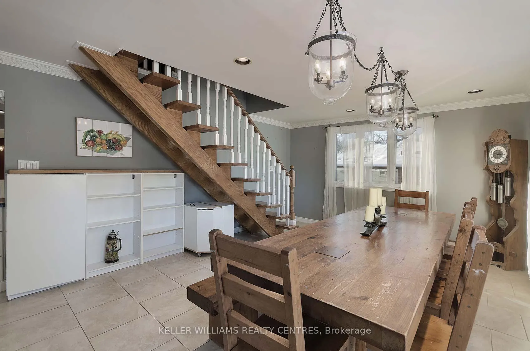 Photo 10 of 1076 Ewart Street, Innisfil, Rural Innisfil — HOMEH