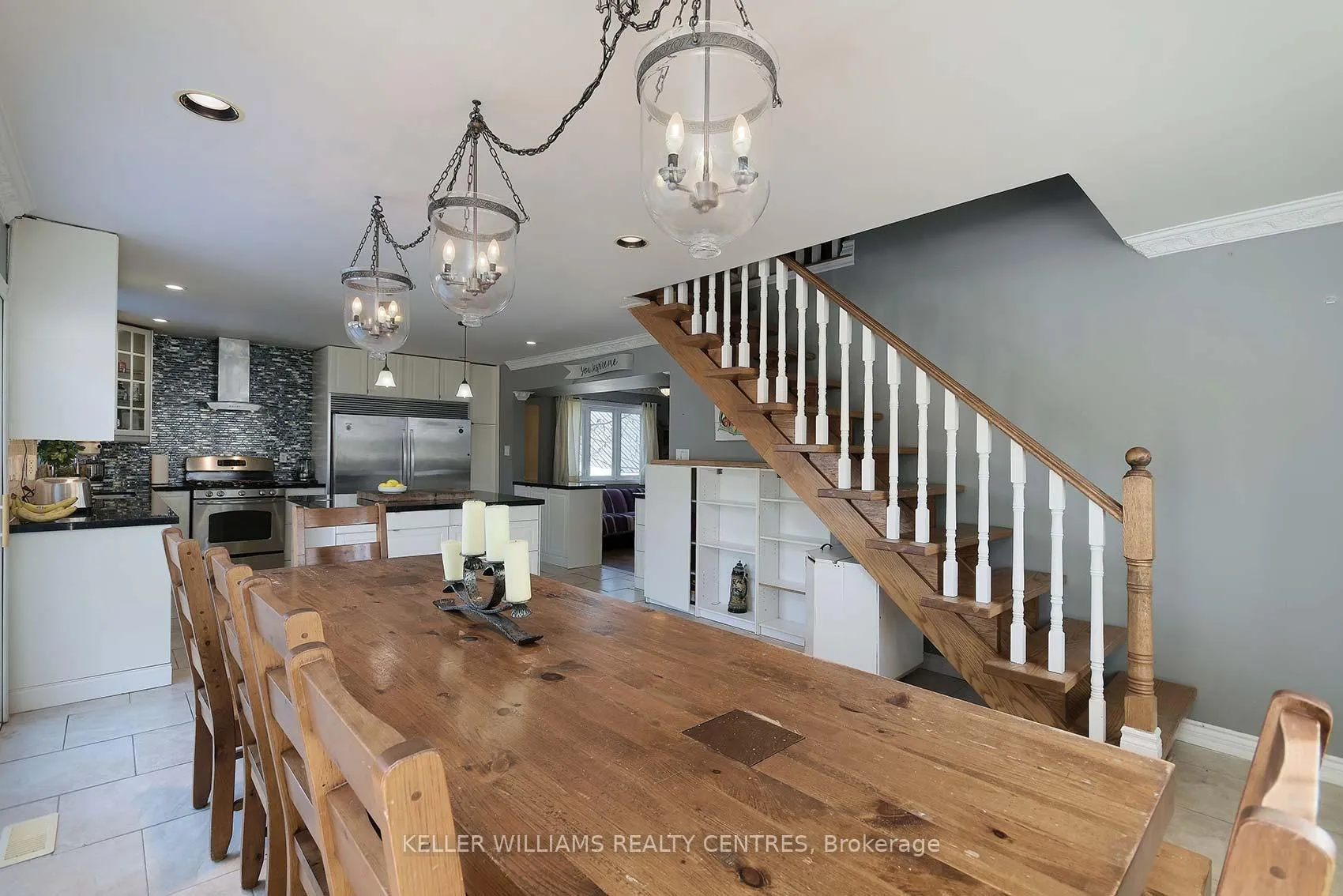 Photo 12 of 1076 Ewart Street, Innisfil, Rural Innisfil — HOMEH