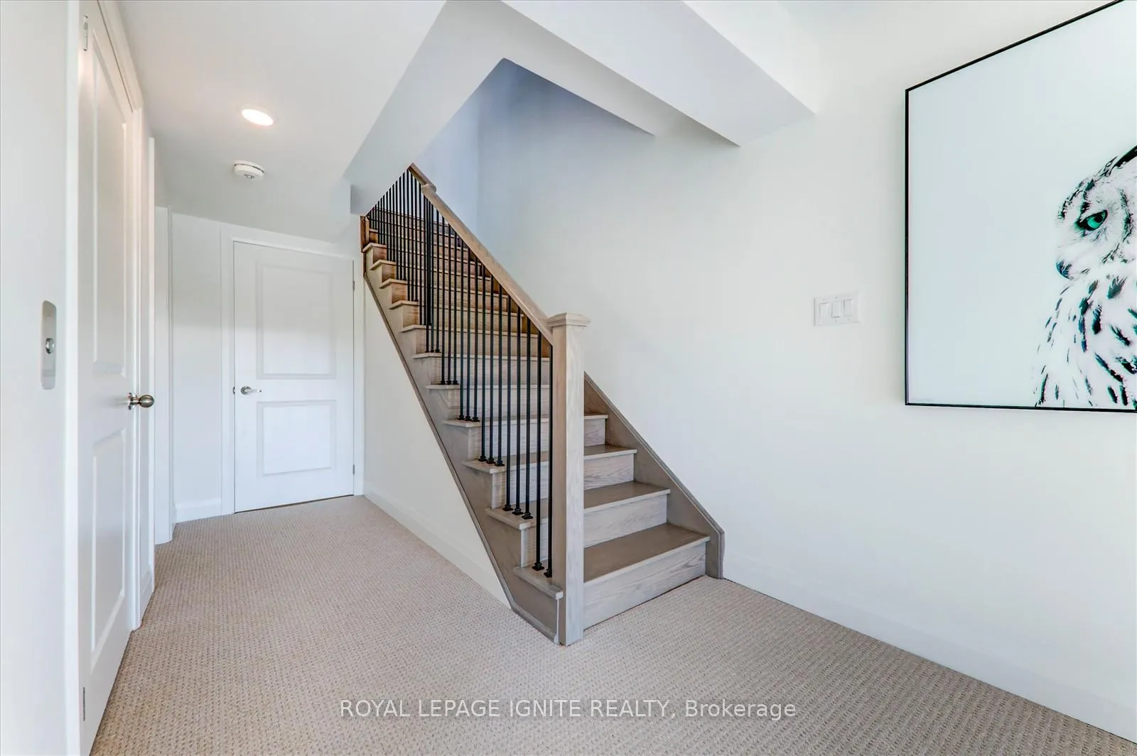 Photo 11 of 821 Port Darlington Road, Clarington, Bowmanville — HOMEH