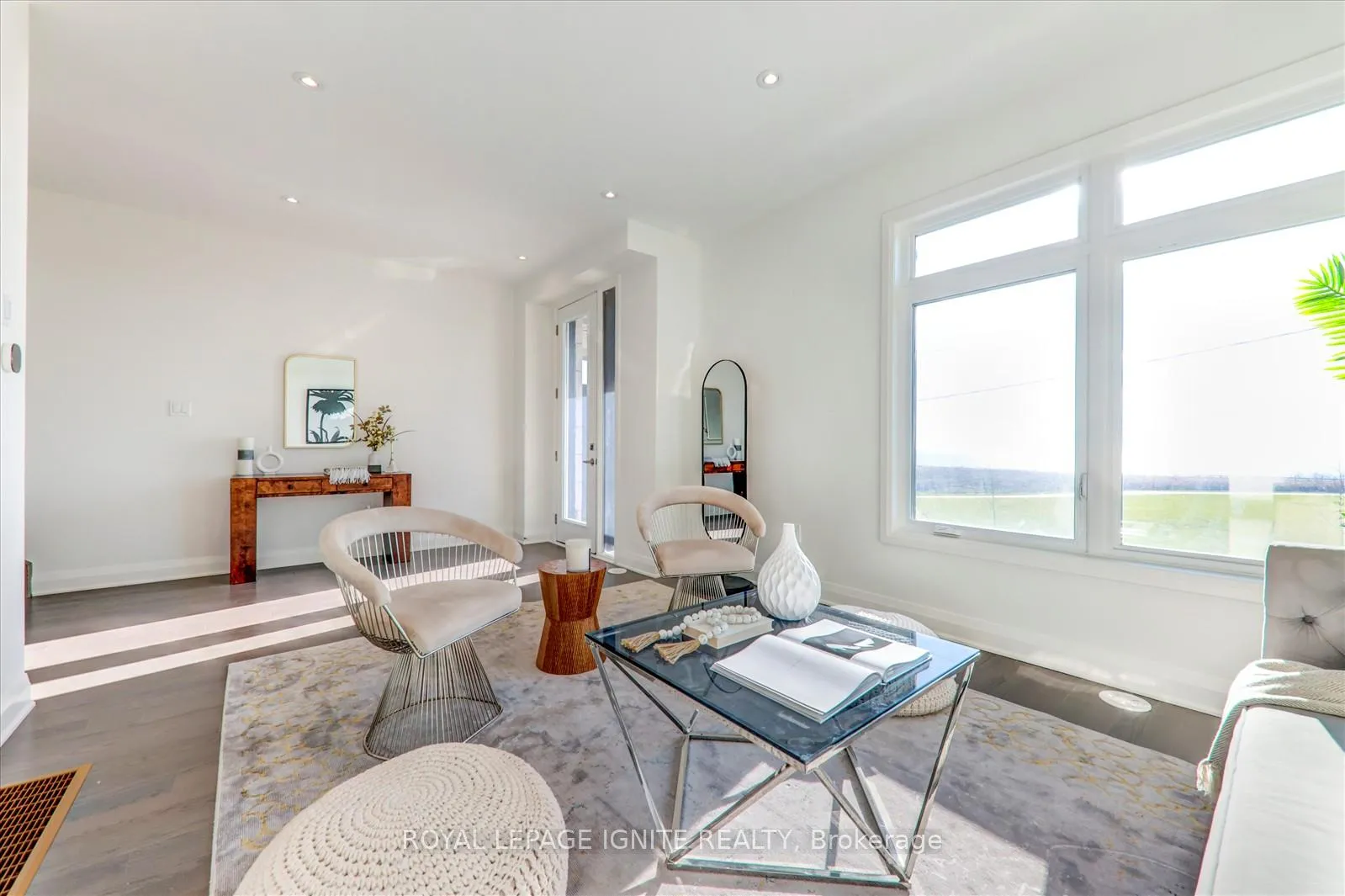 Photo 20 of 821 Port Darlington Road, Clarington, Bowmanville — HOMEH