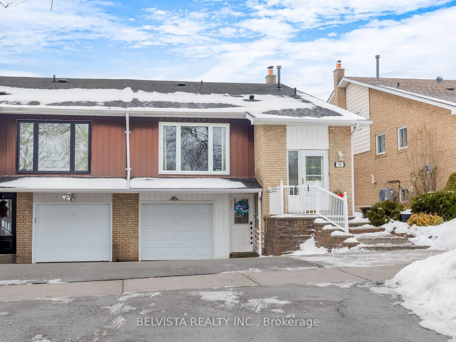 Photo 2 of 98 Guthrie Crescent, Whitby, Lynde Creek — HOMEH