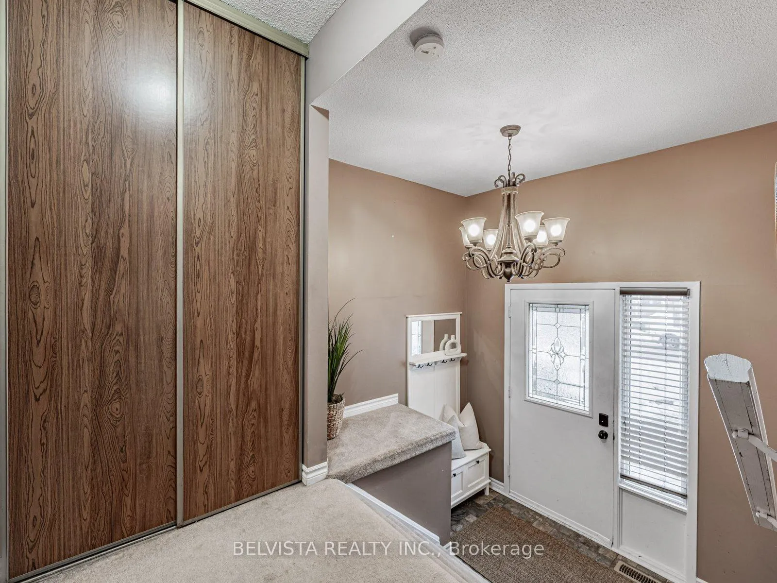 Photo 4 of 98 Guthrie Crescent, Whitby, Lynde Creek — HOMEH