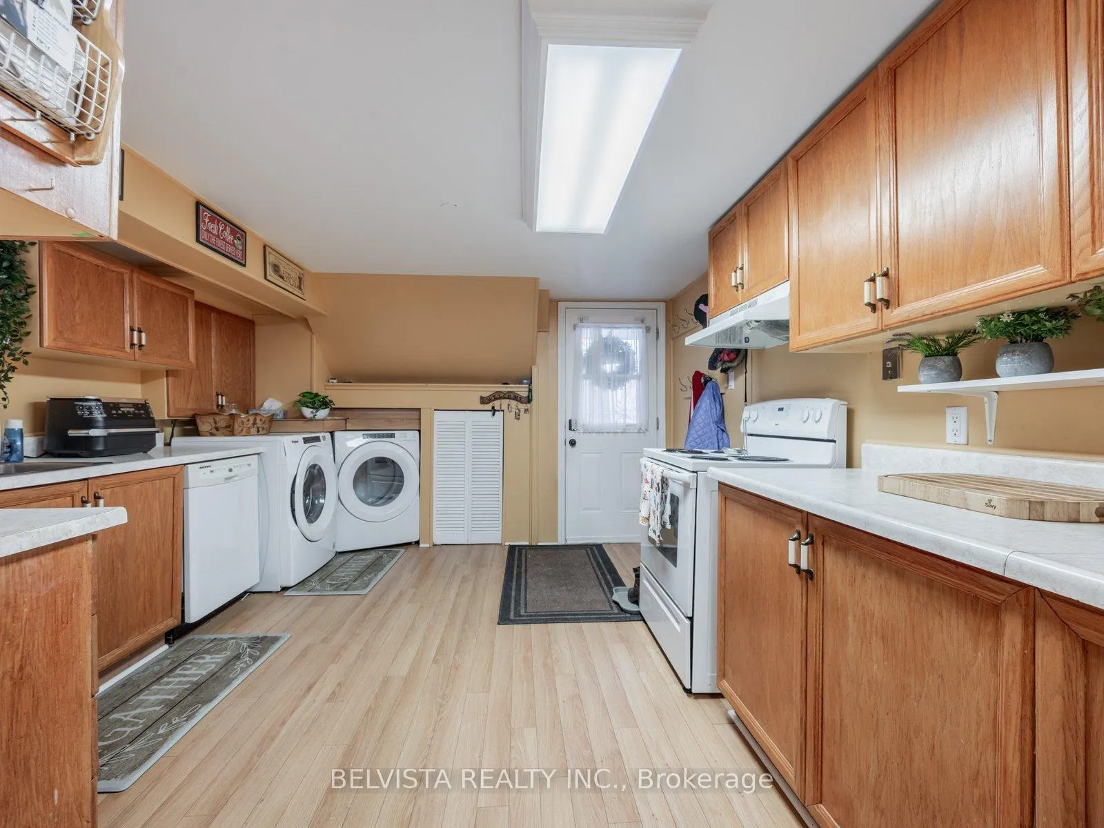 Photo 28 of 98 Guthrie Crescent, Whitby, Lynde Creek — HOMEH