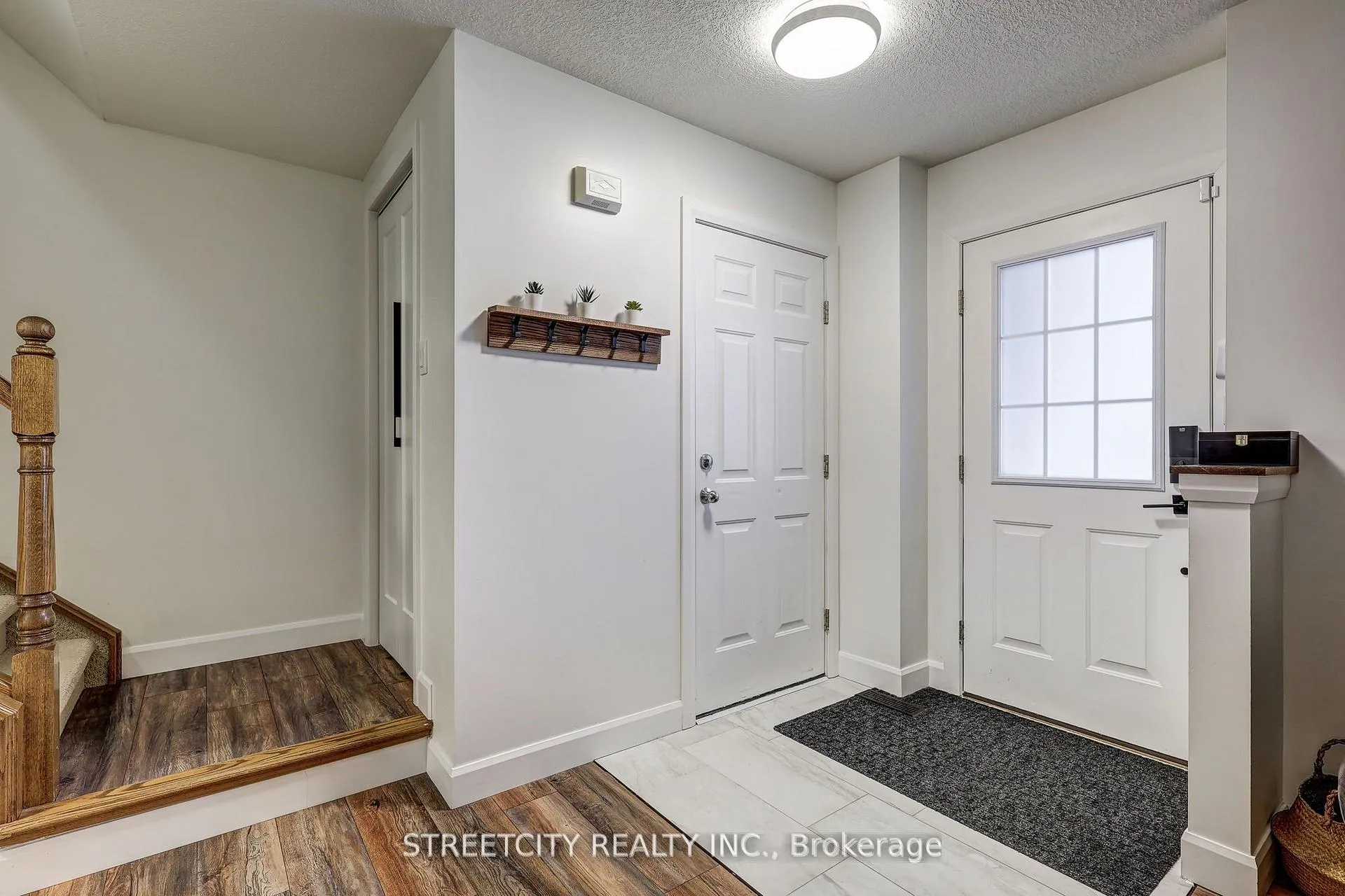 Photo 3 of 105 Penhale Avenue, St. Thomas — HOMEH