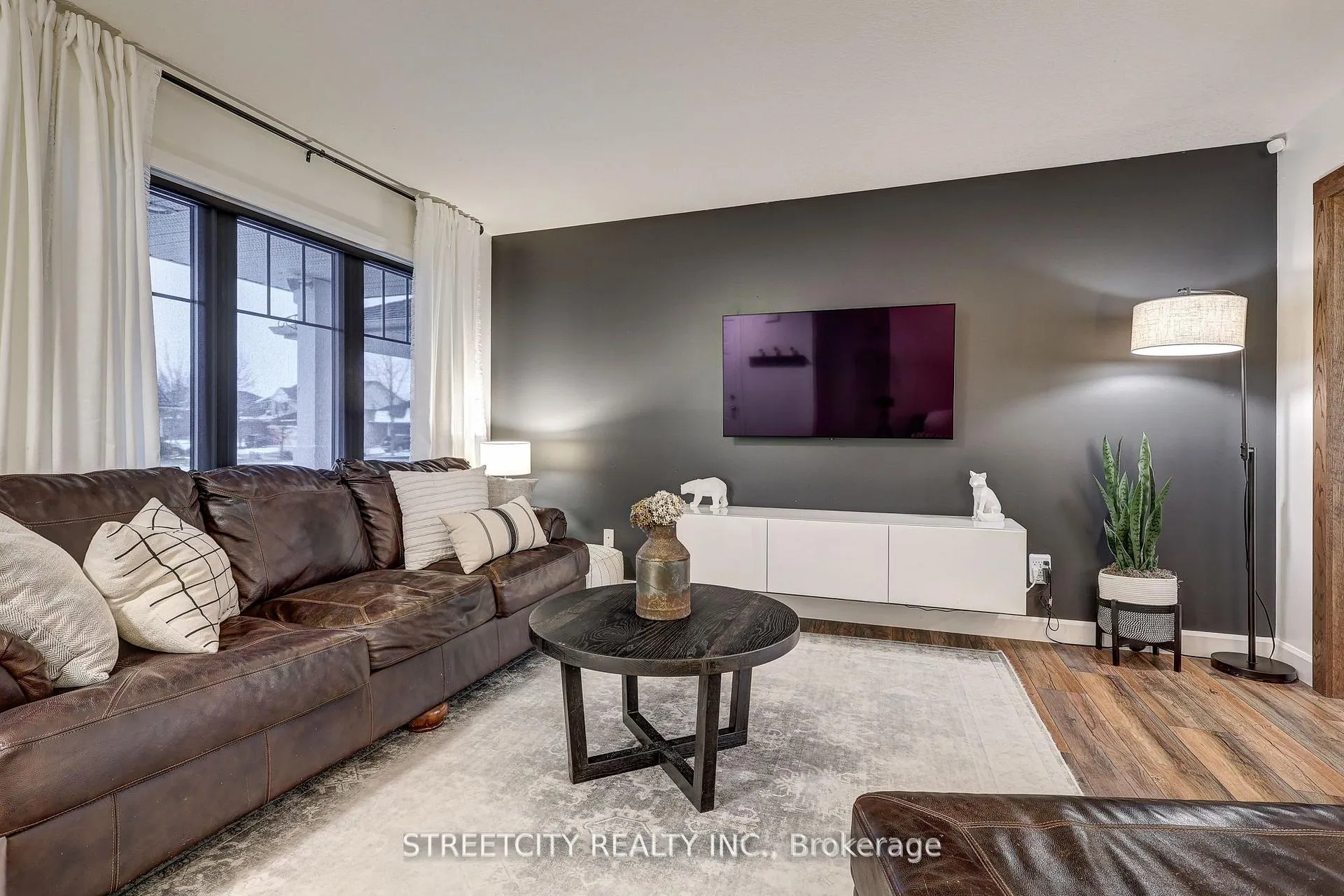 Photo 7 of 105 Penhale Avenue, St. Thomas — HOMEH