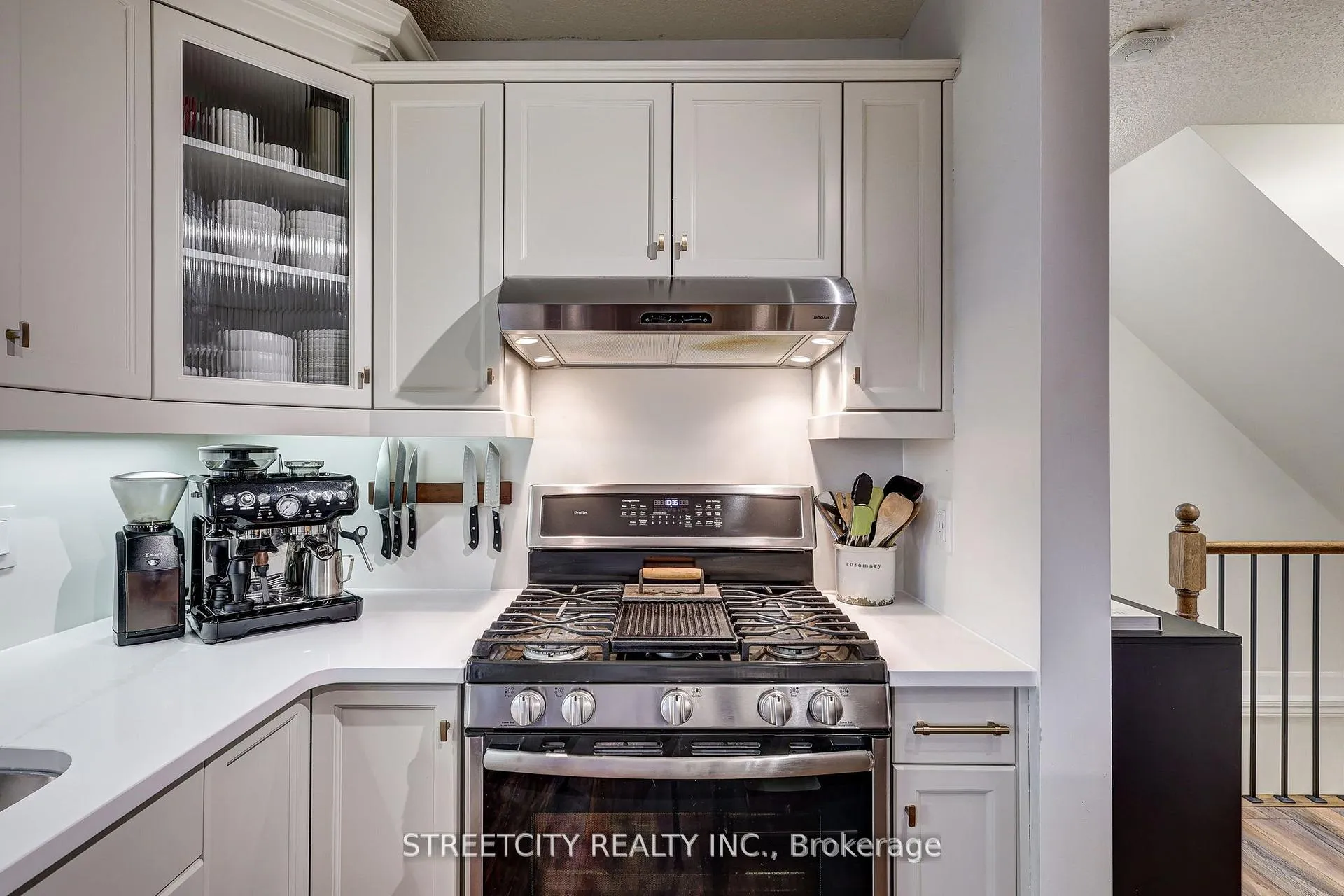 Photo 19 of 105 Penhale Avenue, St. Thomas — HOMEH