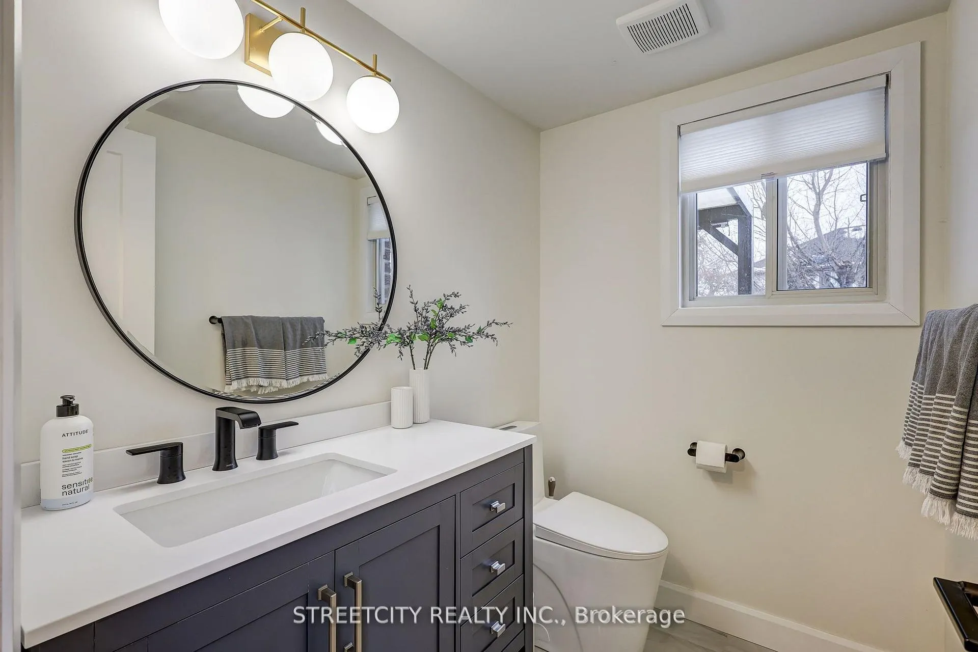 Photo 21 of 105 Penhale Avenue, St. Thomas — HOMEH