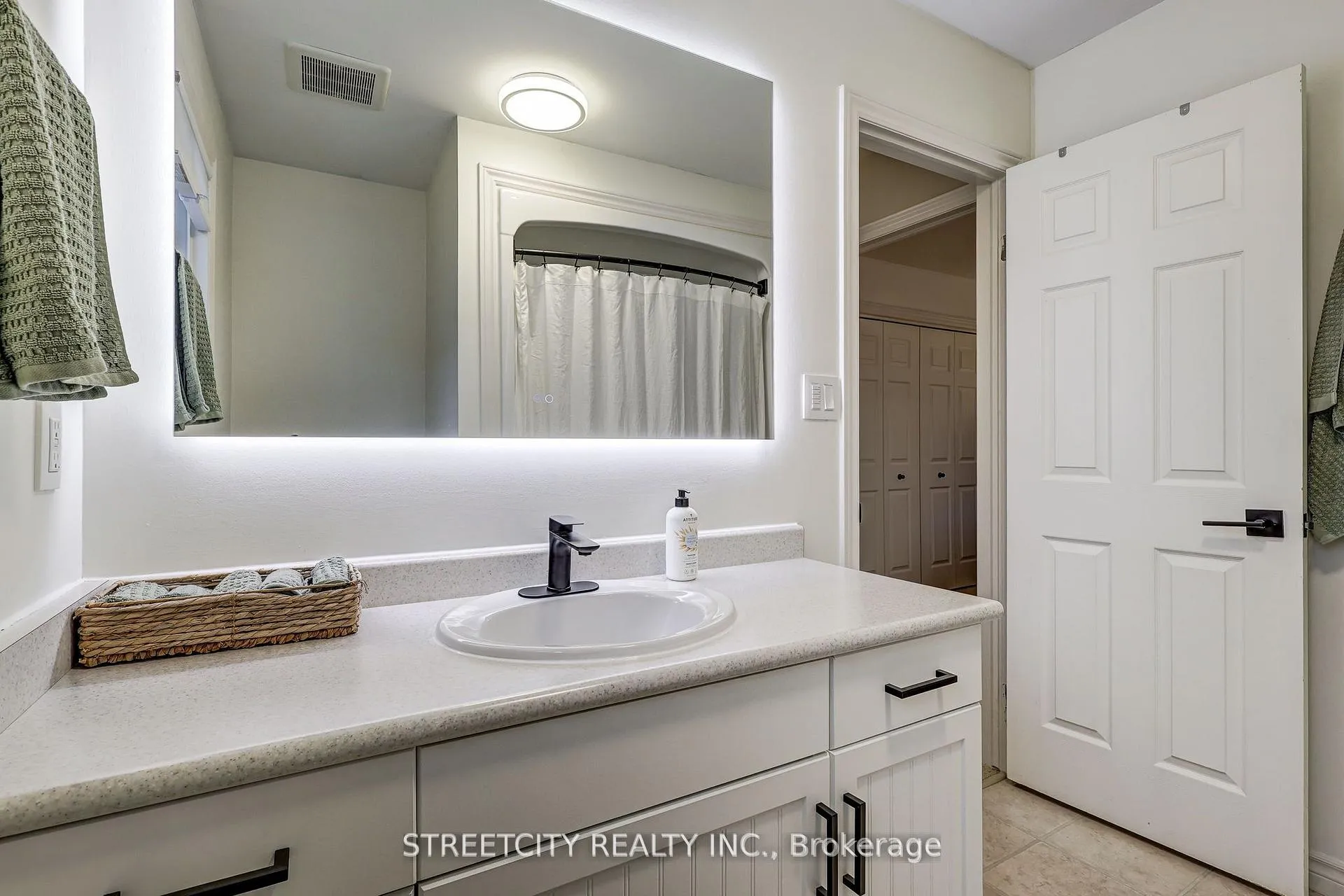 Photo 33 of 105 Penhale Avenue, St. Thomas — HOMEH