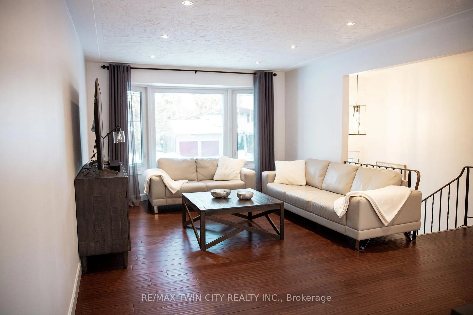 Photo 8 of 117 Candlewood Crescent, Waterloo — HOMEH