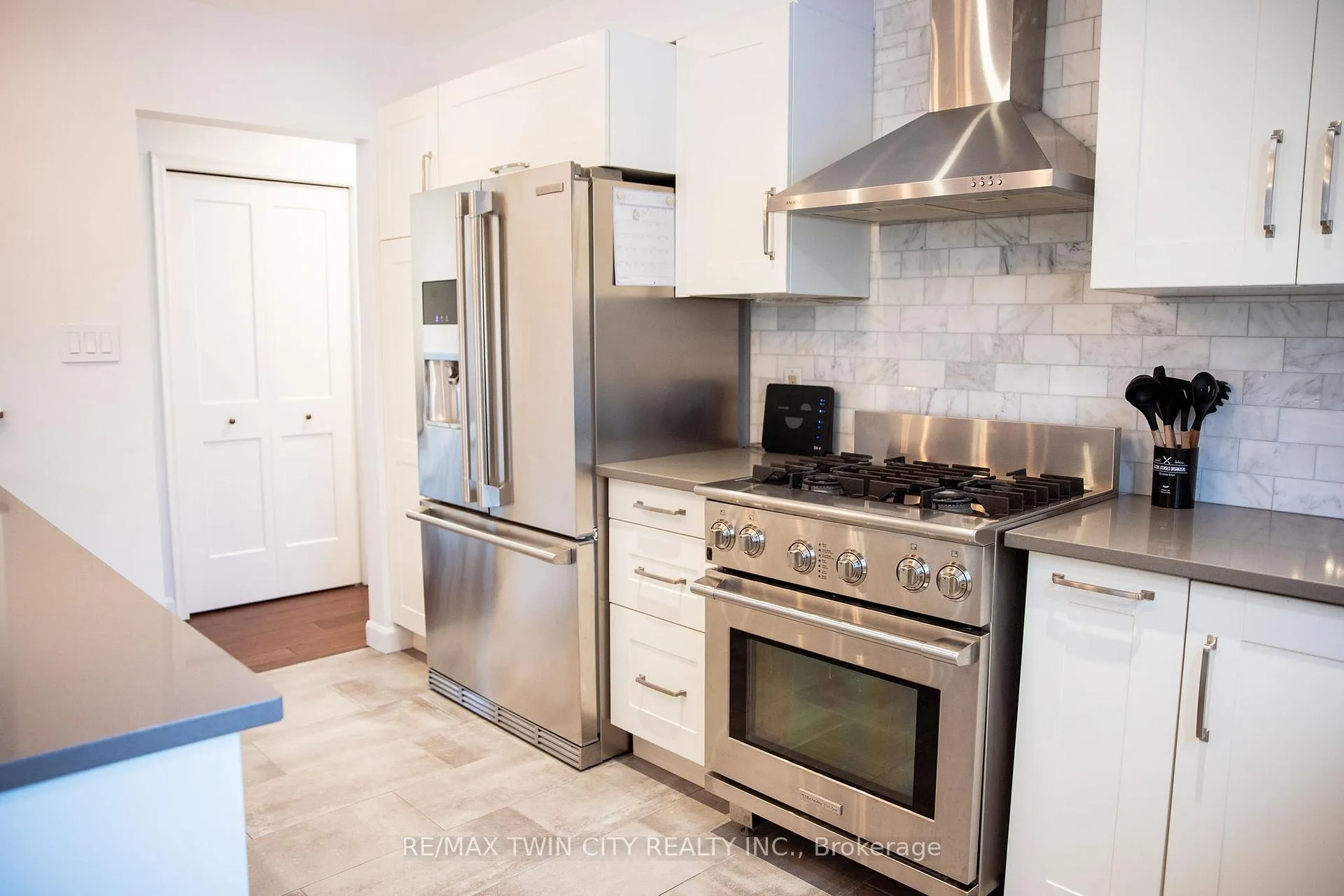 Photo 17 of 117 Candlewood Crescent, Waterloo — HOMEH