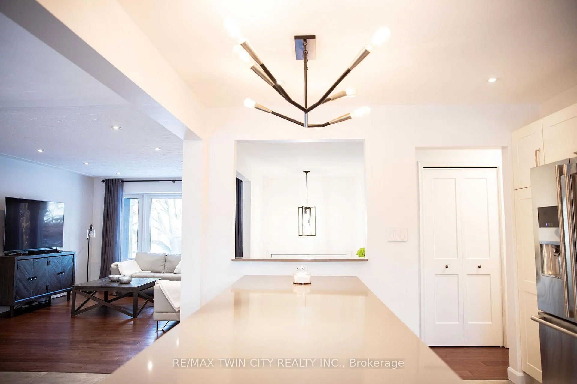 Photo 18 of 117 Candlewood Crescent, Waterloo — HOMEH