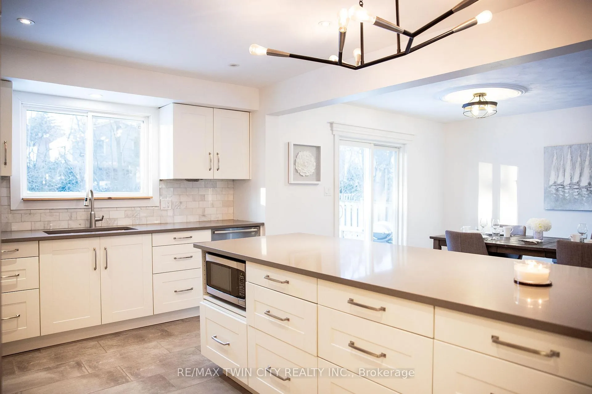 Photo 20 of 117 Candlewood Crescent, Waterloo — HOMEH