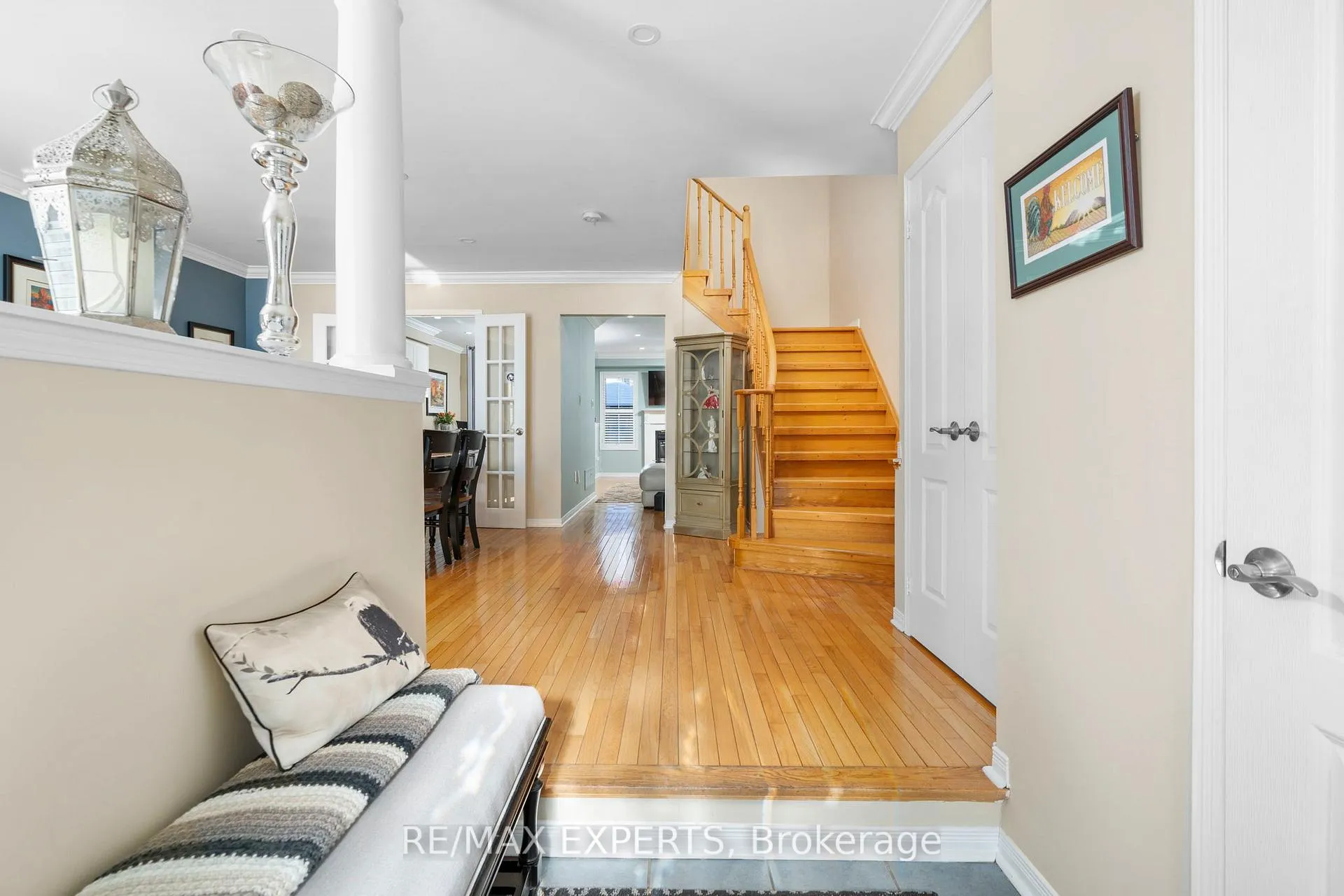 Photo 6 of 24 Dufferin Hill Drive, Vaughan, Patterson — HOMEH
