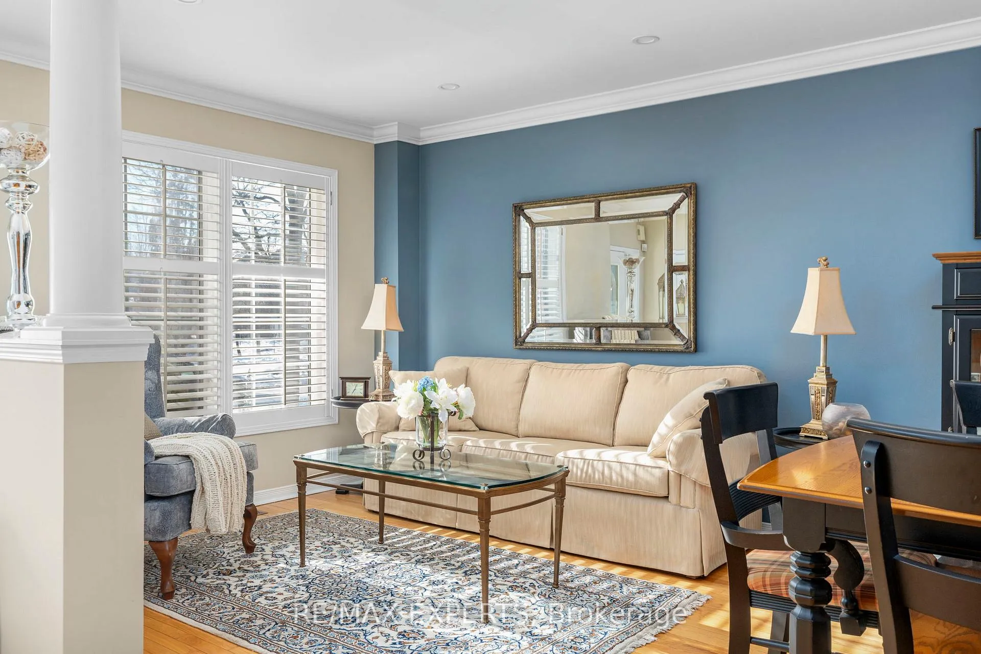 Photo 8 of 24 Dufferin Hill Drive, Vaughan, Patterson — HOMEH