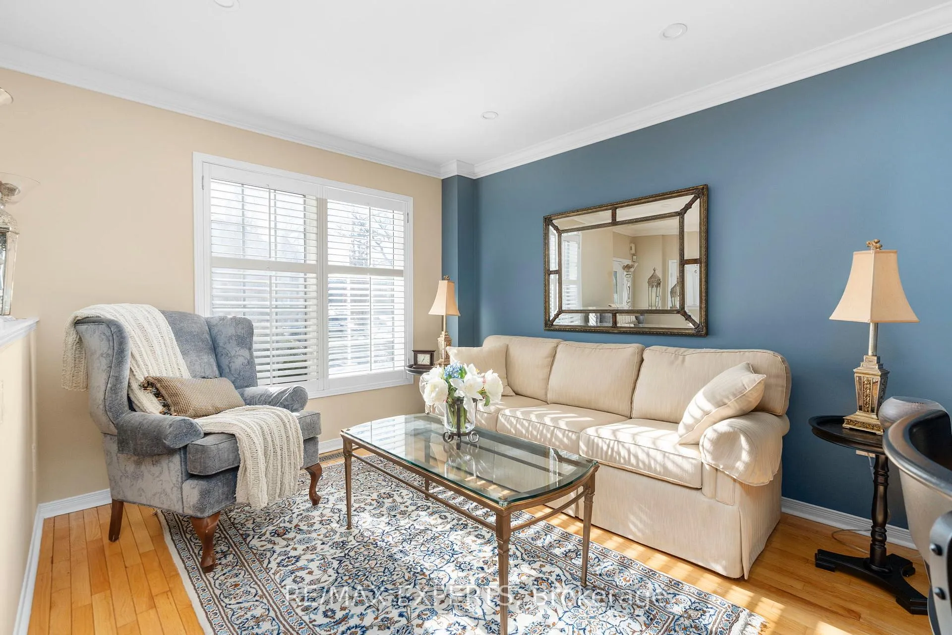 Photo 10 of 24 Dufferin Hill Drive, Vaughan, Patterson — HOMEH
