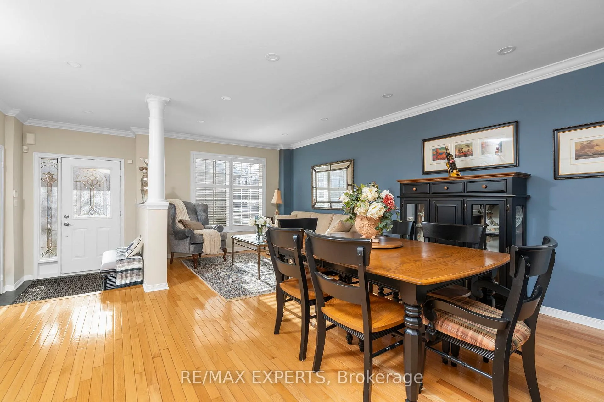 Photo 12 of 24 Dufferin Hill Drive, Vaughan, Patterson — HOMEH