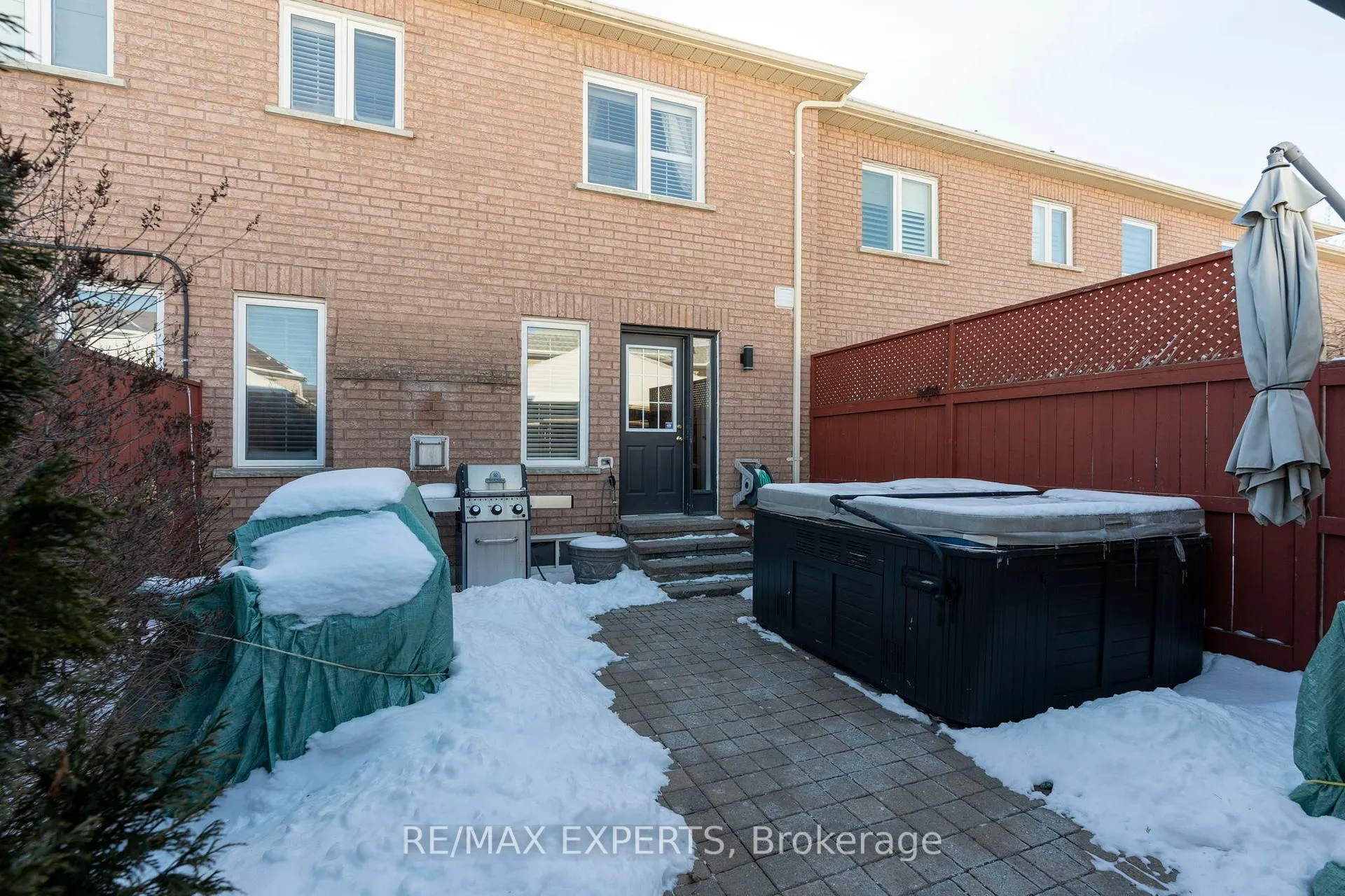 Photo 34 of 24 Dufferin Hill Drive, Vaughan, Patterson — HOMEH