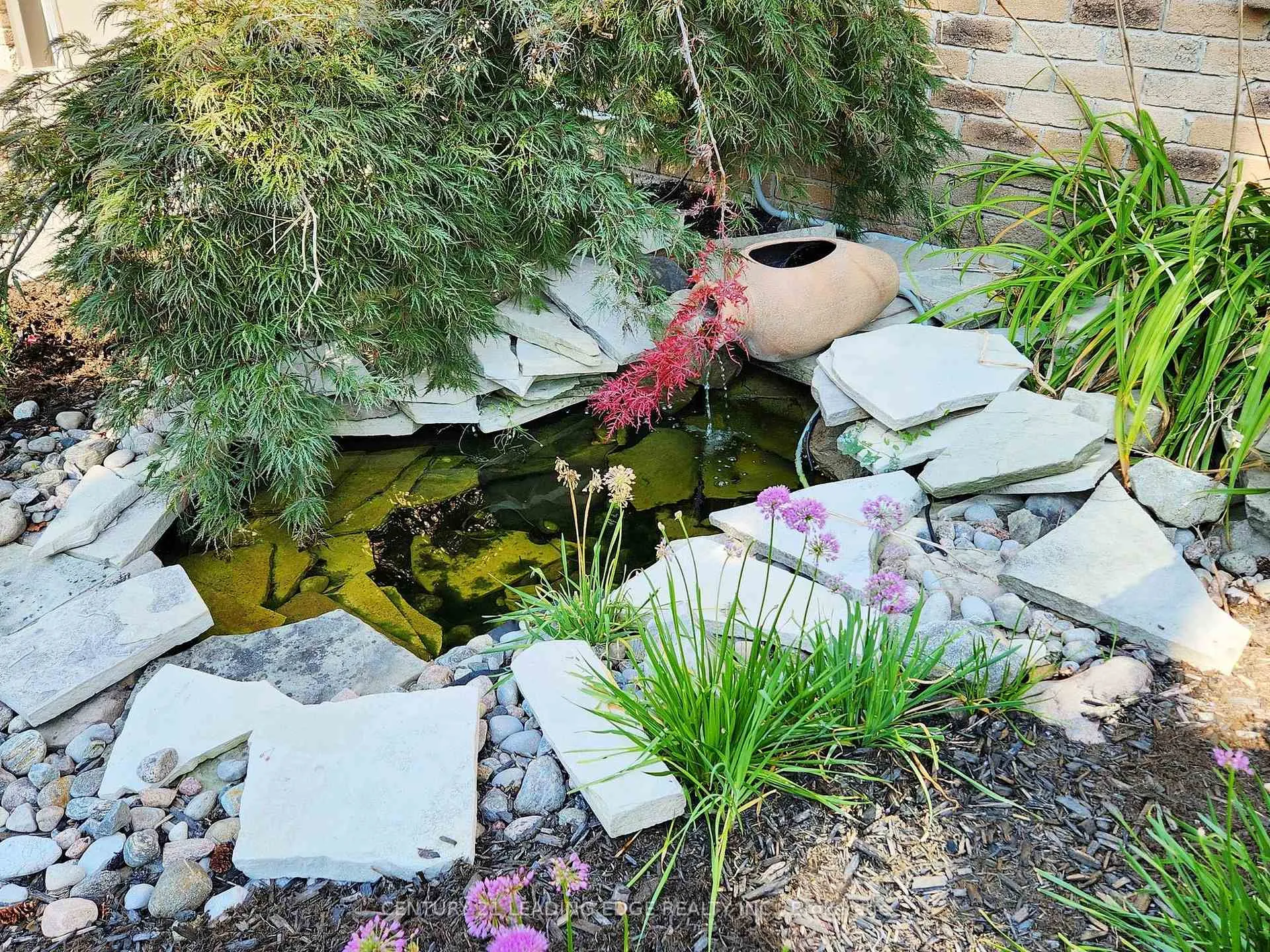 Photo 5 of 115 Walton Drive, Aurora, Aurora Village — HOMEH