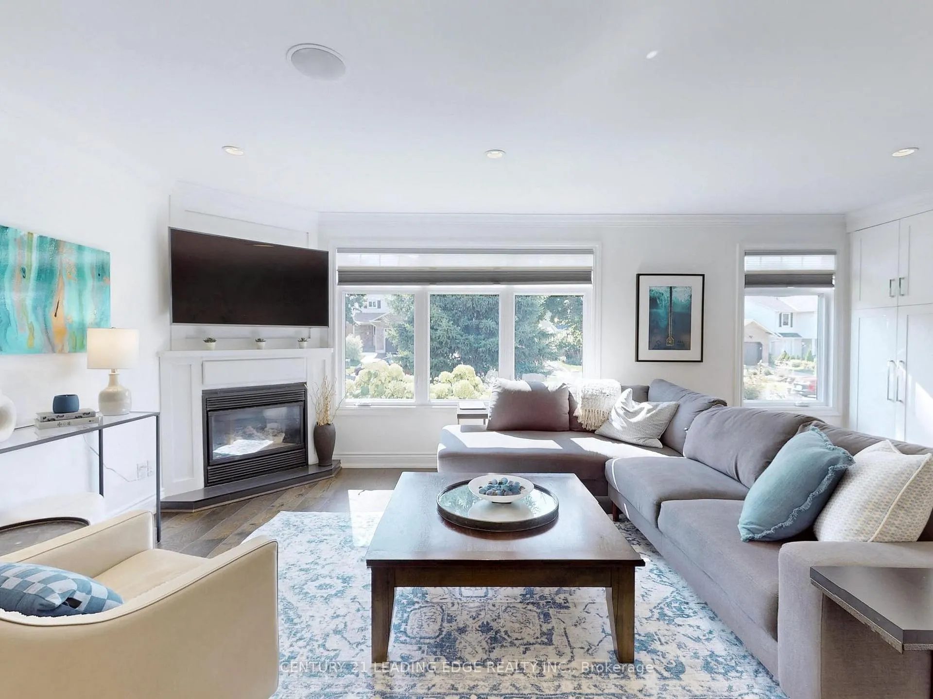 Photo 6 of 115 Walton Drive, Aurora, Aurora Village — HOMEH