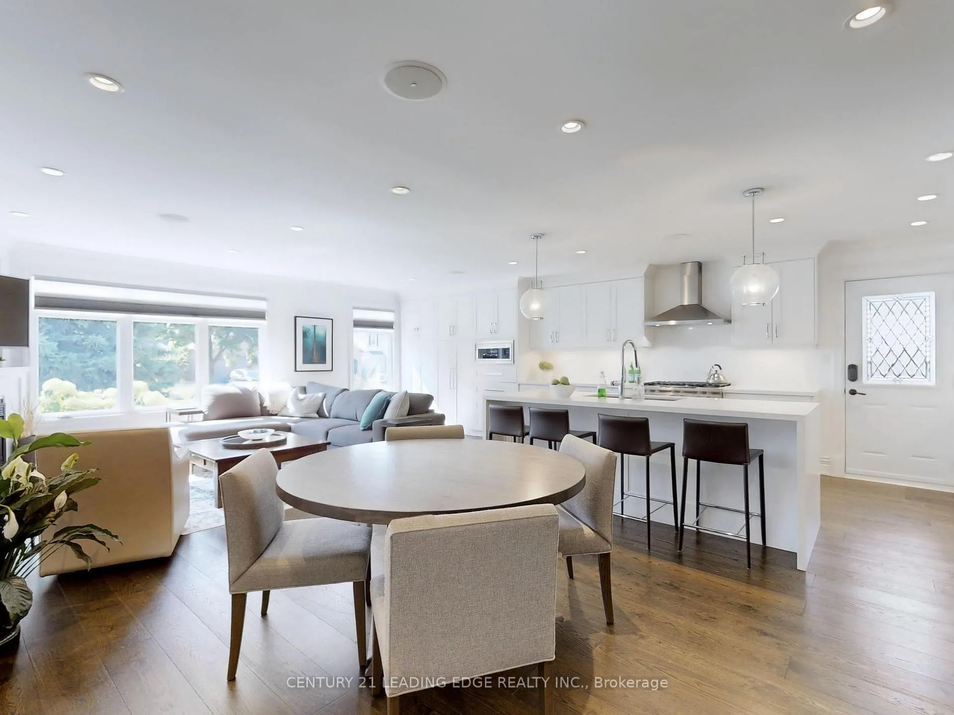 Photo 8 of 115 Walton Drive, Aurora, Aurora Village — HOMEH
