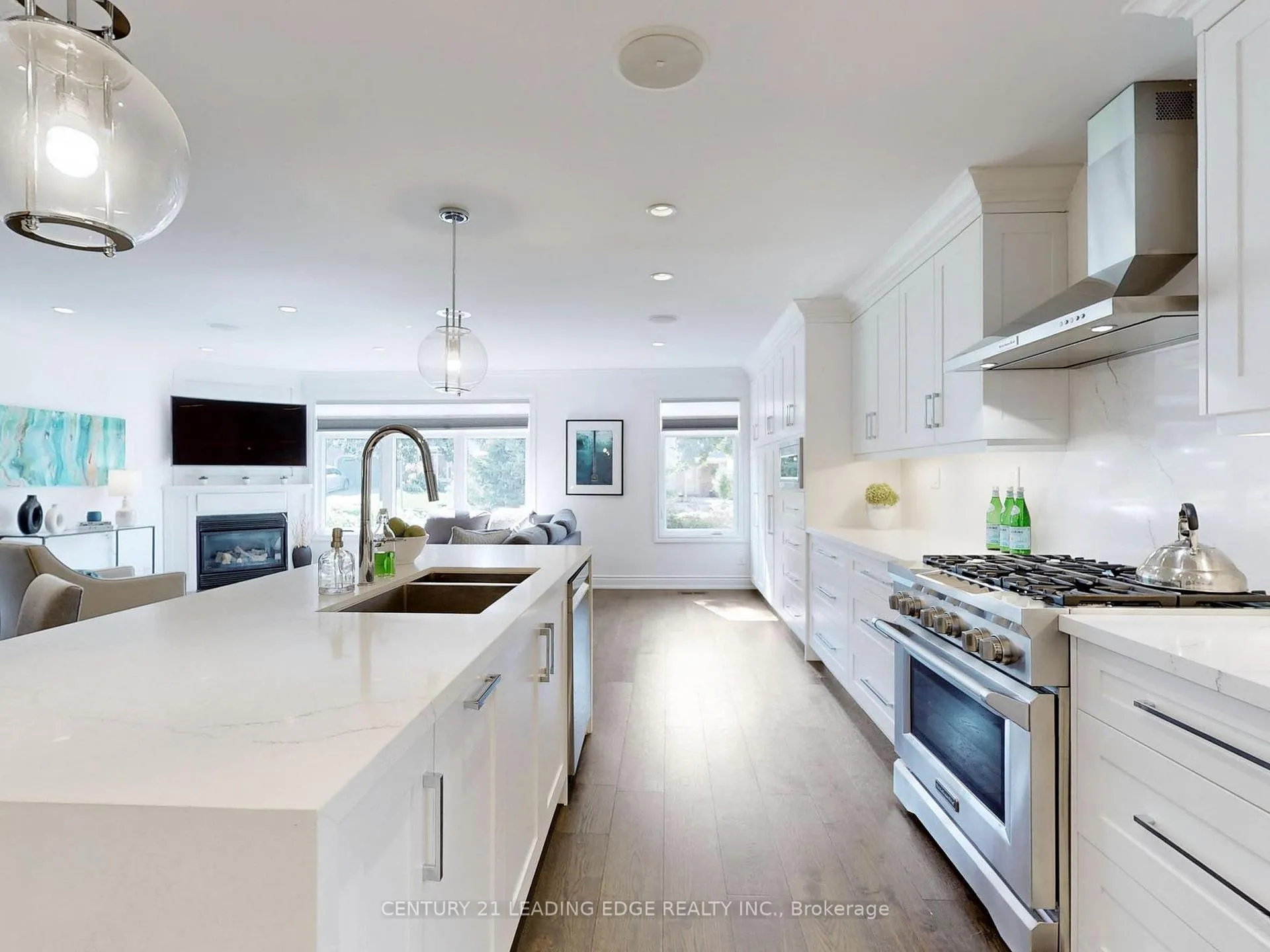 Photo 14 of 115 Walton Drive, Aurora, Aurora Village — HOMEH