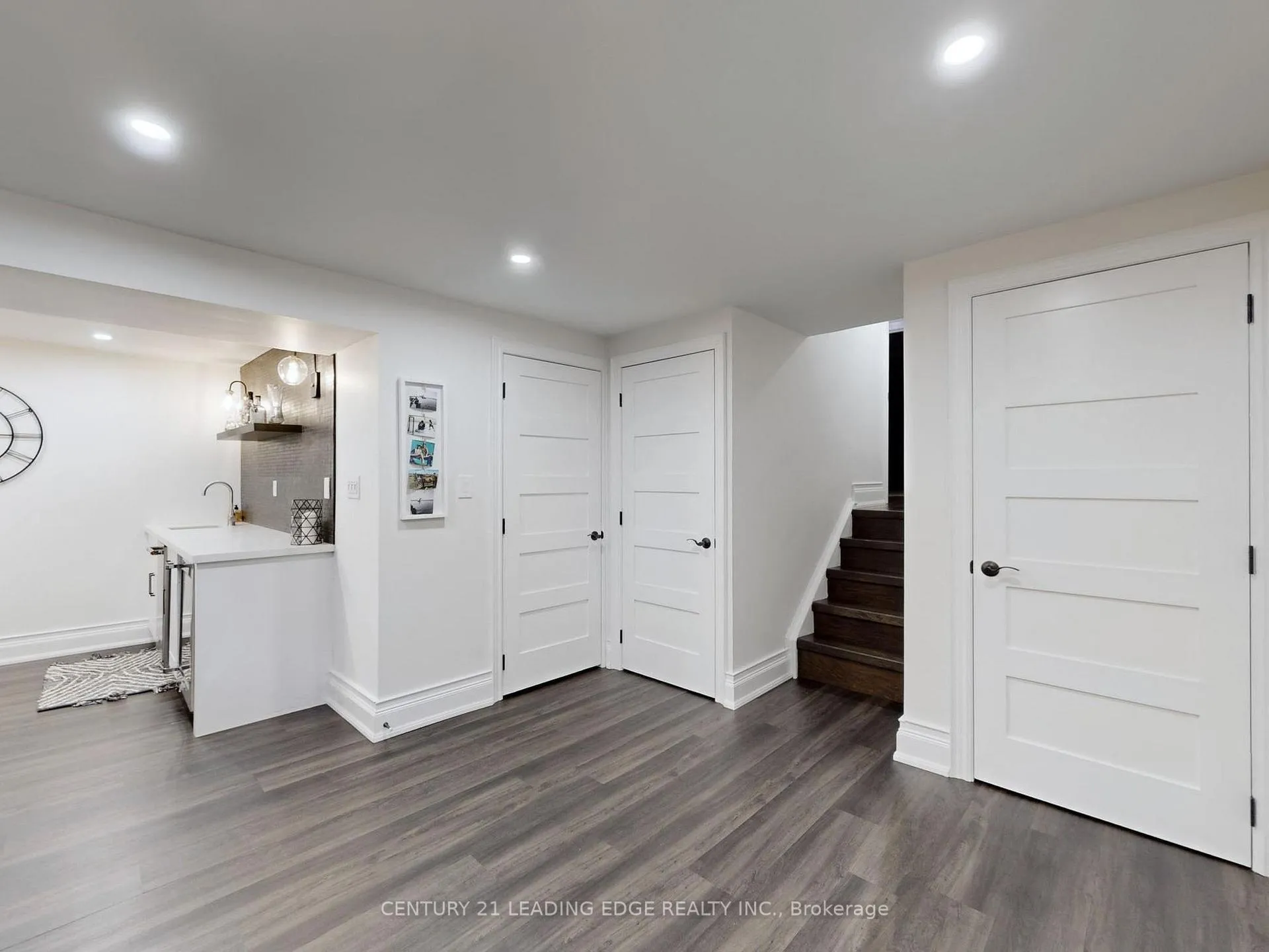 Photo 35 of 115 Walton Drive, Aurora, Aurora Village — HOMEH