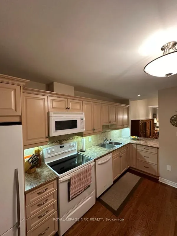 Photo 2 of Unit 2, 10 Pine Street N, Thorold, Thorold Downtown — HOMEH