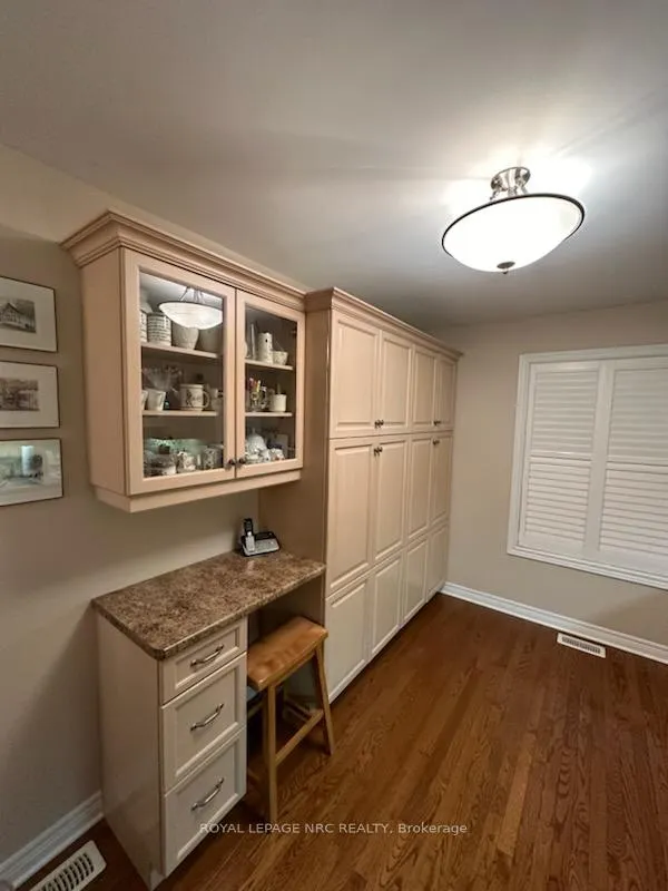 Photo 3 of Unit 2, 10 Pine Street N, Thorold, Thorold Downtown — HOMEH