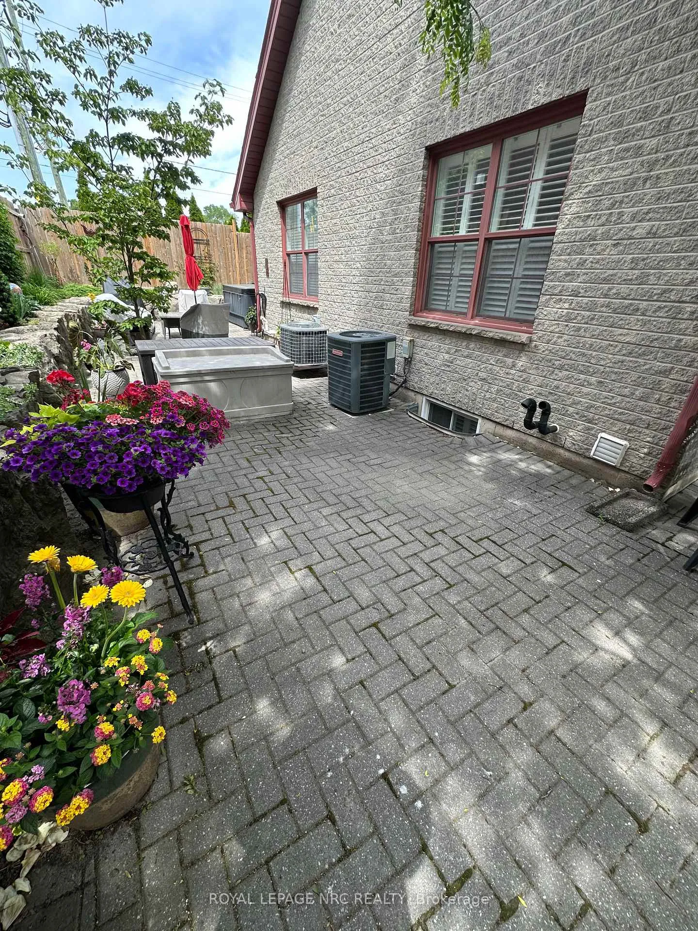 Photo 21 of Unit 2, 10 Pine Street N, Thorold, Thorold Downtown — HOMEH
