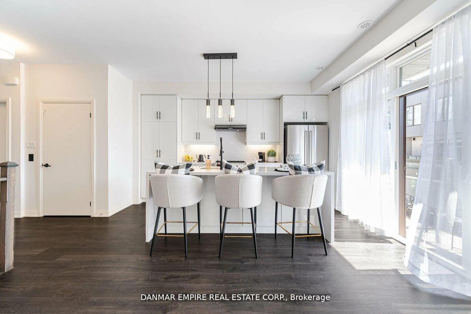 Photo 12 of 75 George Kirby Street, Vaughan, Patterson — HOMEH