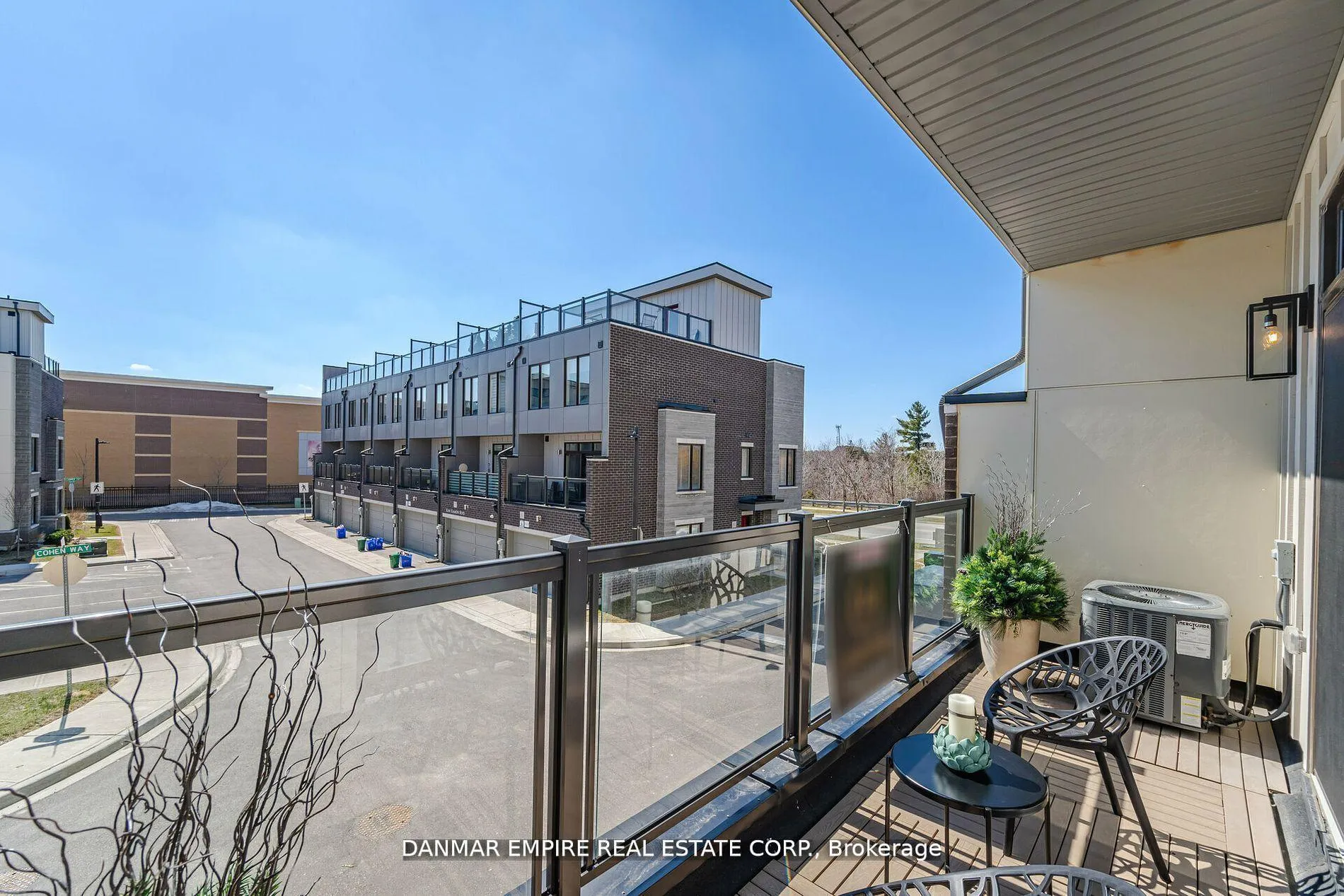 Photo 18 of 75 George Kirby Street, Vaughan, Patterson — HOMEH