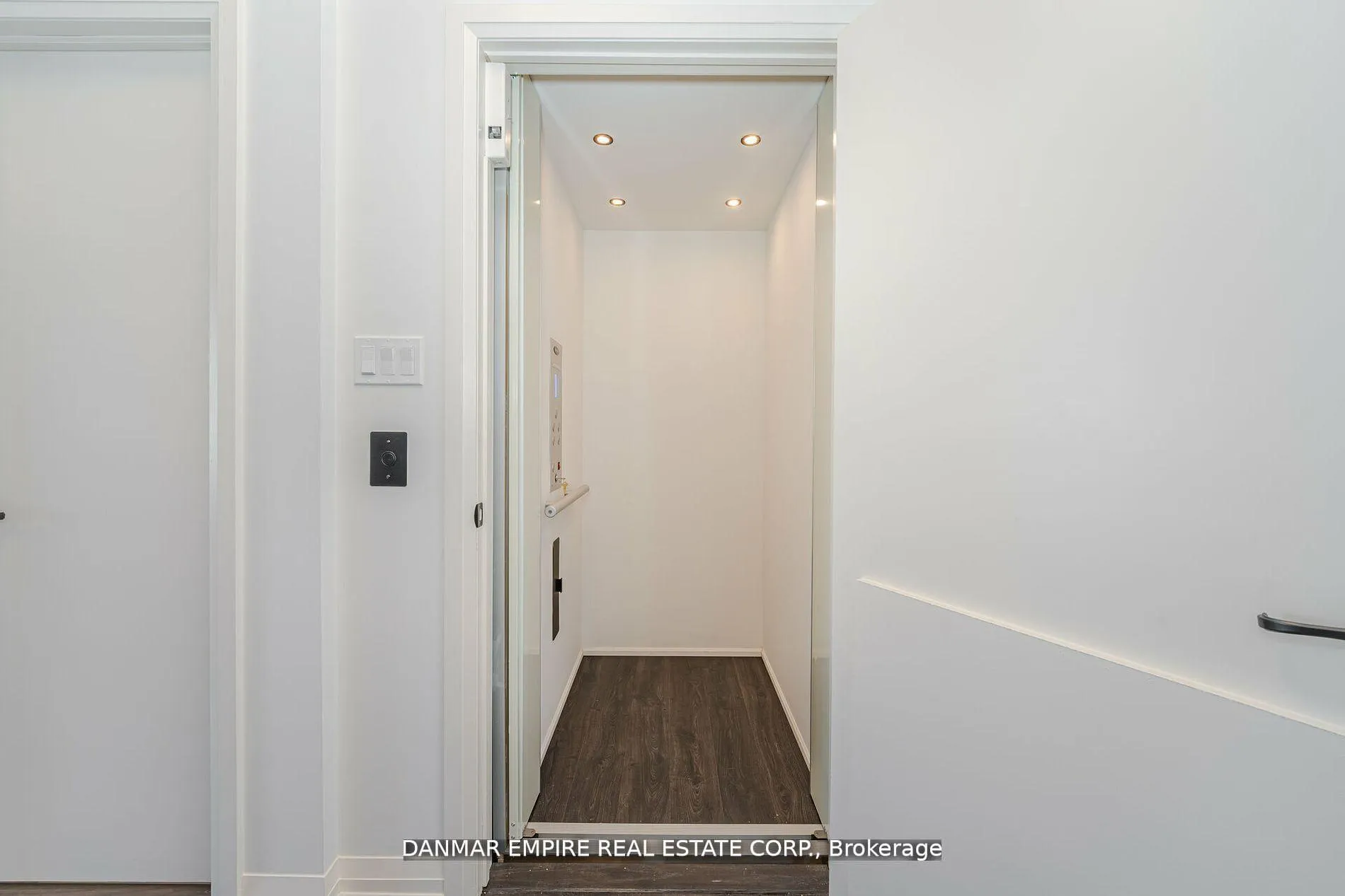 Photo 21 of 75 George Kirby Street, Vaughan, Patterson — HOMEH