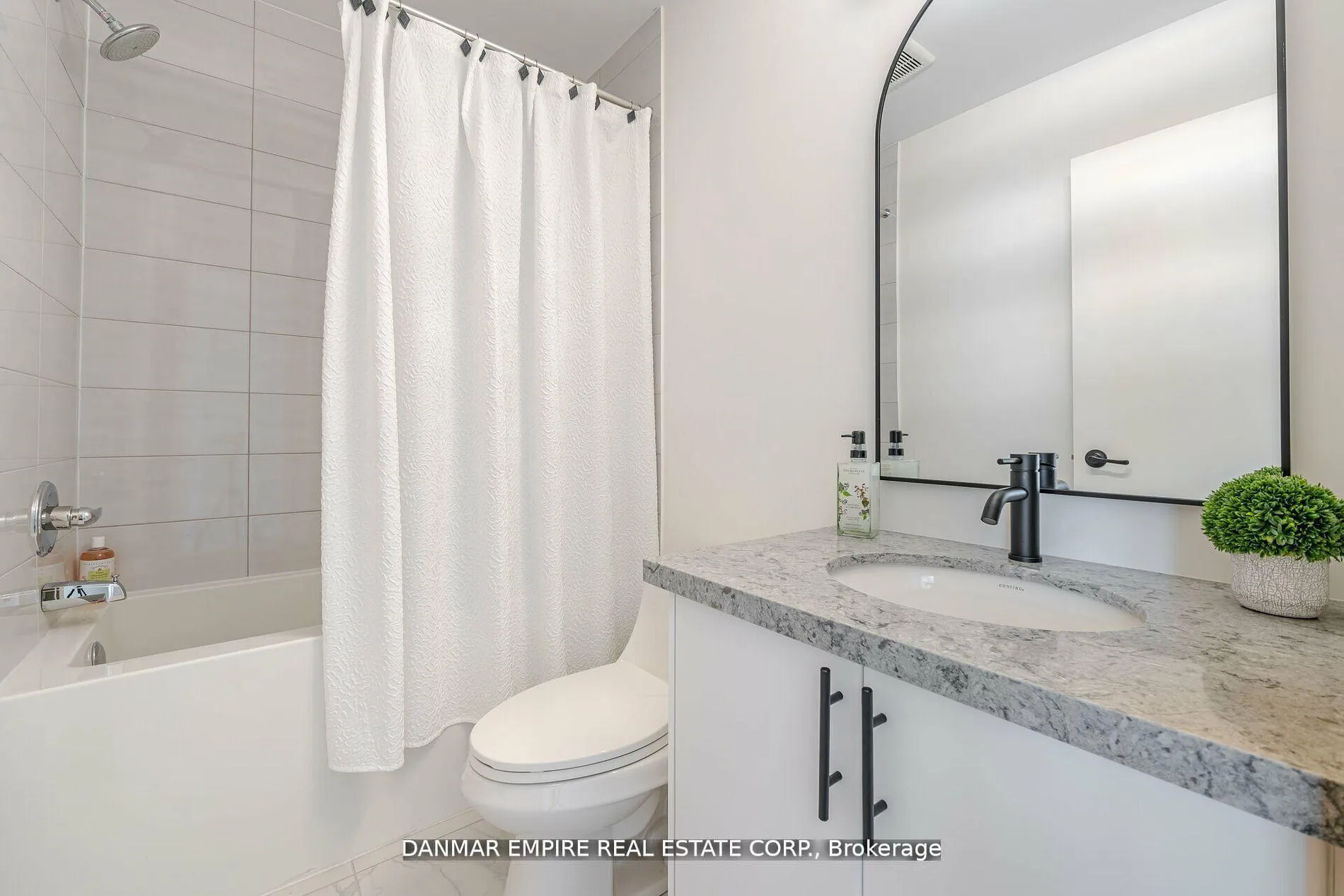 Photo 30 of 75 George Kirby Street, Vaughan, Patterson — HOMEH