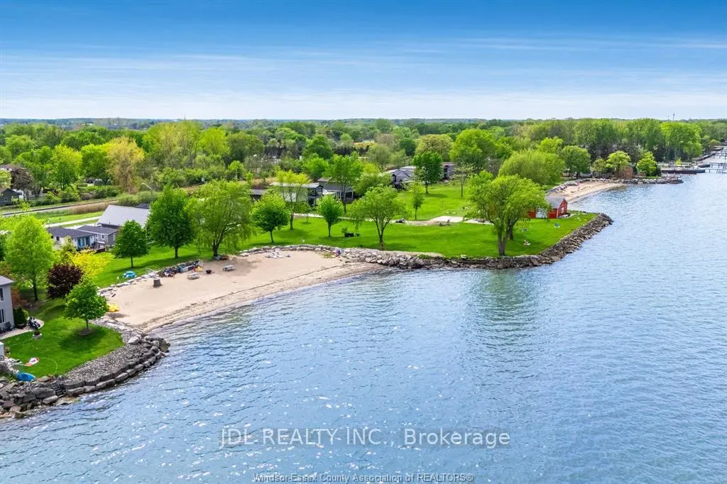 Photo 7 of Unit 48, 1192 Shoreline Avenue, Lakeshore — HOMEH