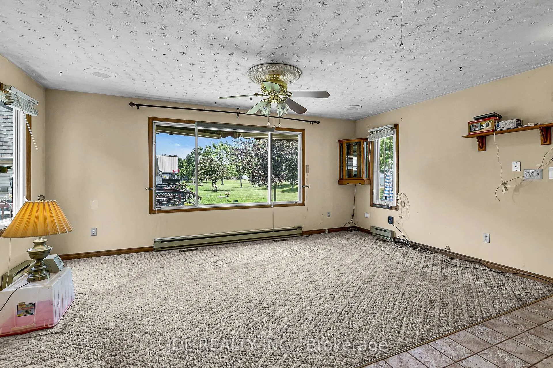 Photo 12 of Unit 48, 1192 Shoreline Avenue, Lakeshore — HOMEH
