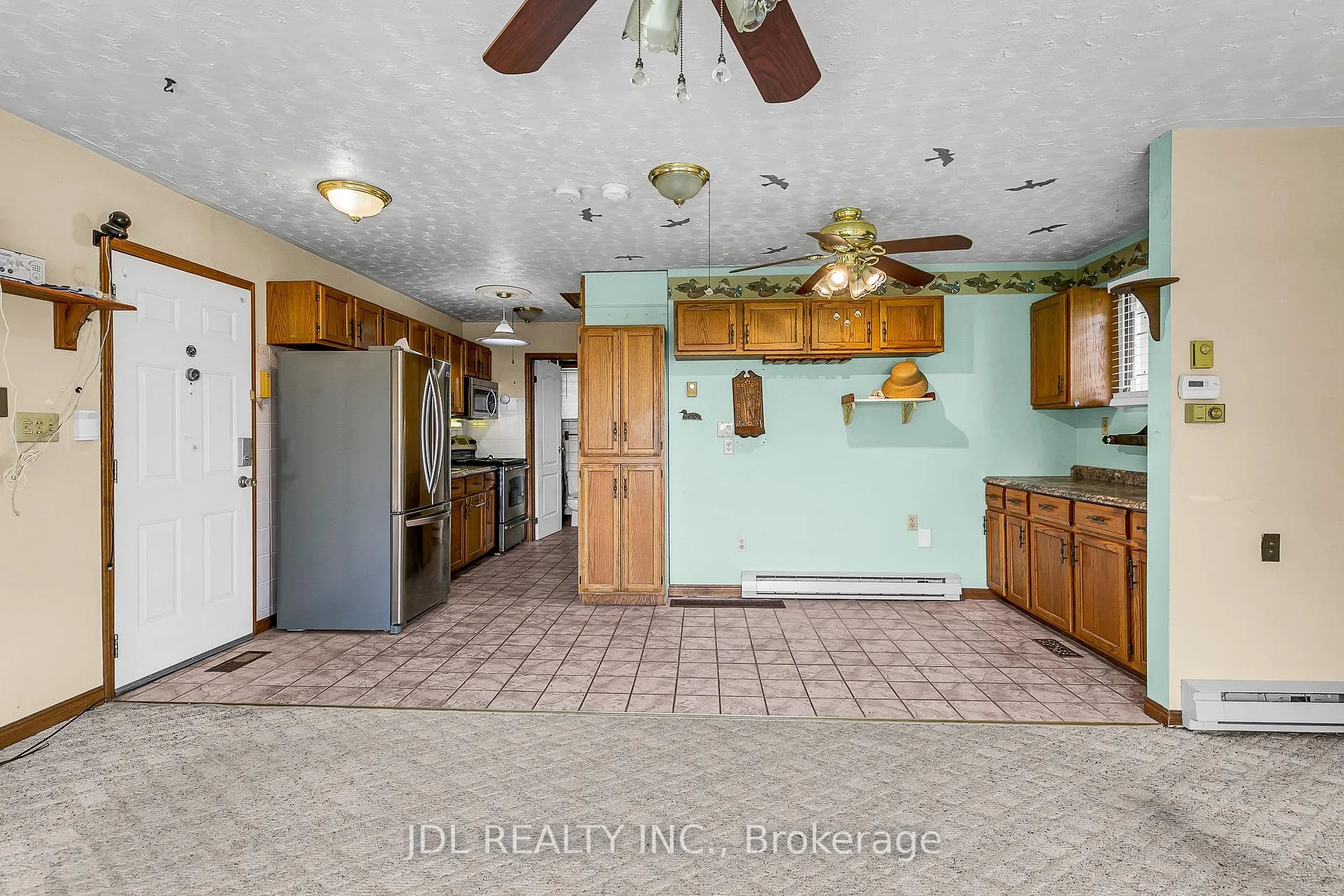 Photo 13 of Unit 48, 1192 Shoreline Avenue, Lakeshore — HOMEH