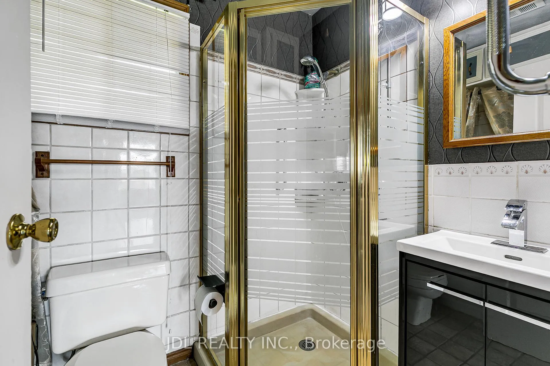 Photo 16 of Unit 48, 1192 Shoreline Avenue, Lakeshore — HOMEH