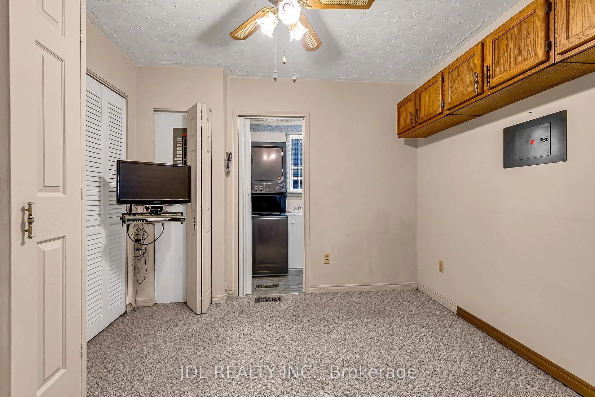 Photo 17 of Unit 48, 1192 Shoreline Avenue, Lakeshore — HOMEH