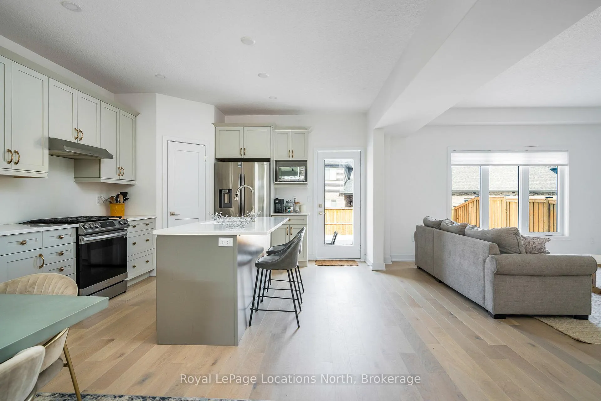 Photo 5 of 64 Maidens Crescent, Collingwood — HOMEH