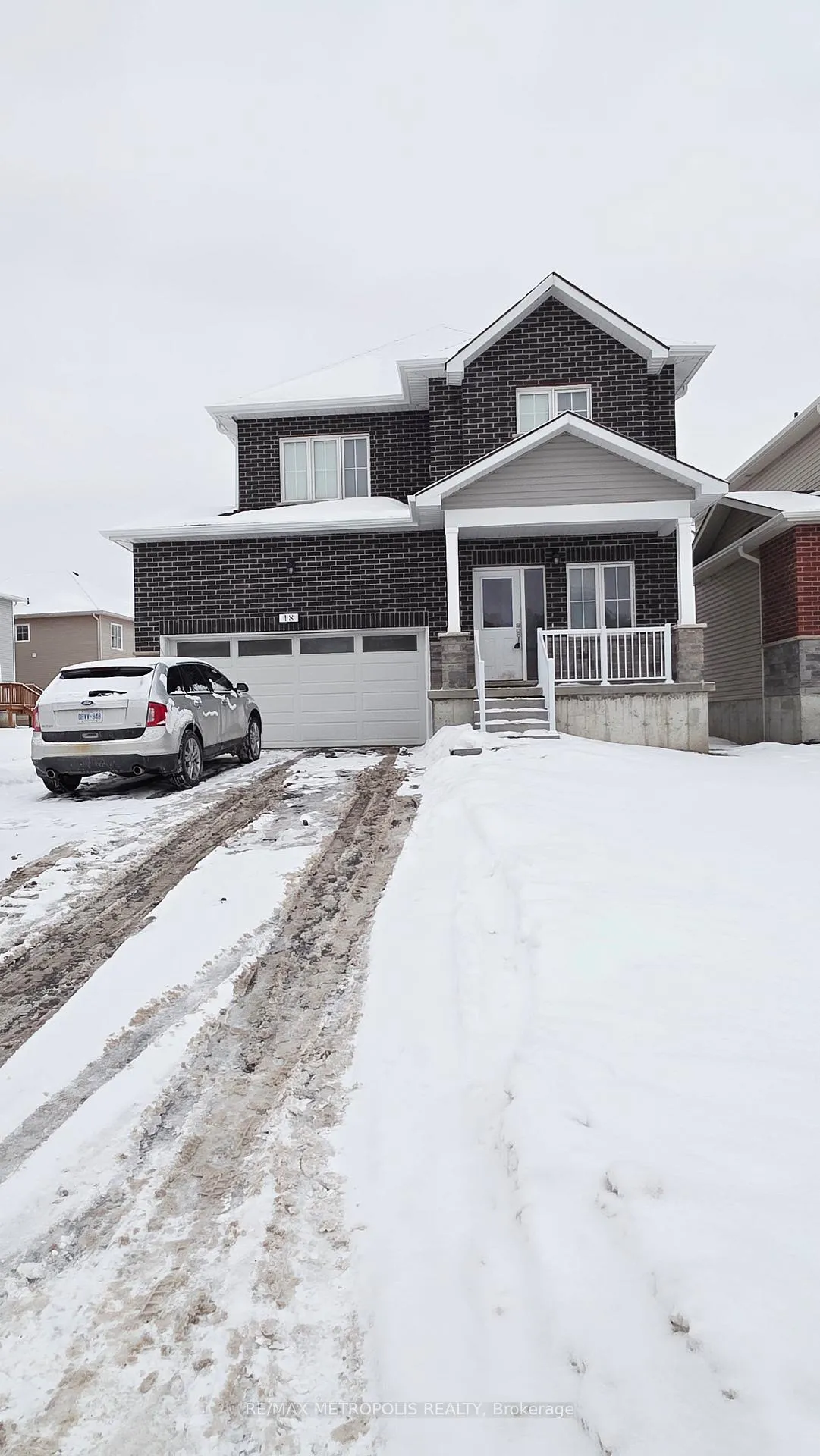 Photo 2 of 18 Bradden Crescent, Belleville, Belleville Ward — HOMEH