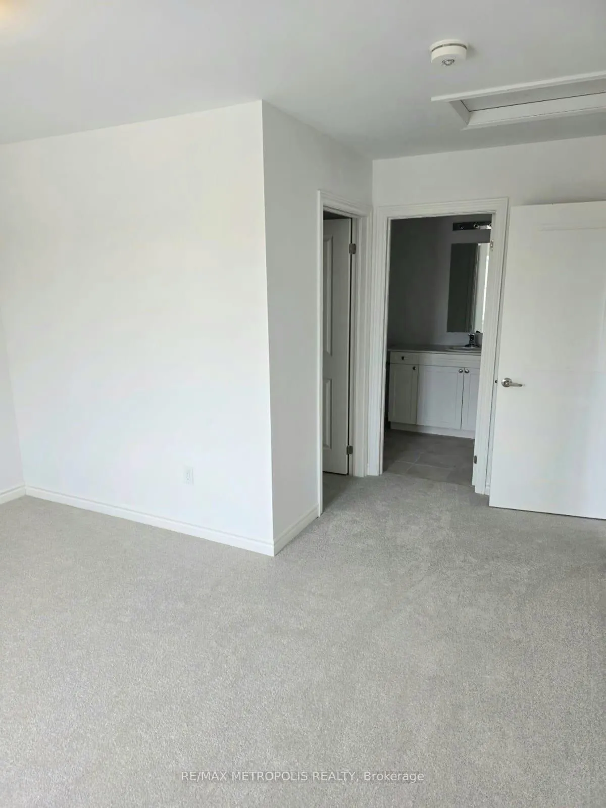 Photo 11 of 18 Bradden Crescent, Belleville, Belleville Ward — HOMEH