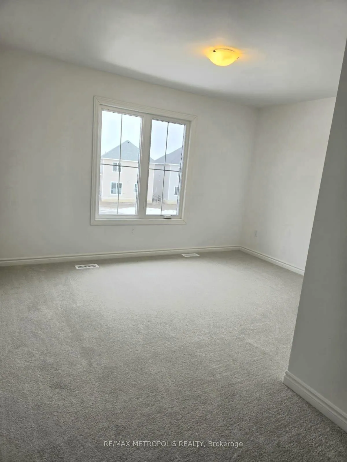 Photo 15 of 18 Bradden Crescent, Belleville, Belleville Ward — HOMEH