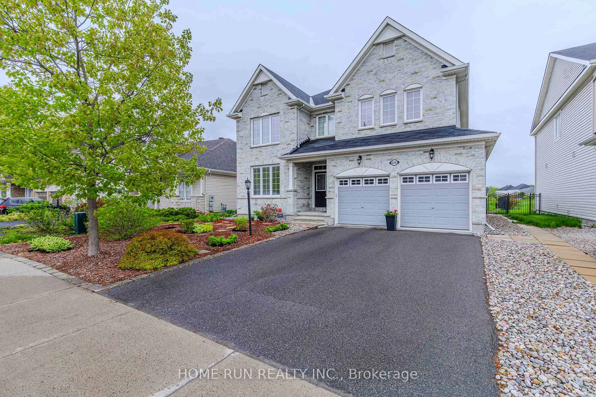 Photo 1 of 828 Kilbirnie Drive, Ottawa, Barrhaven - Stonebridge — HOMEH
