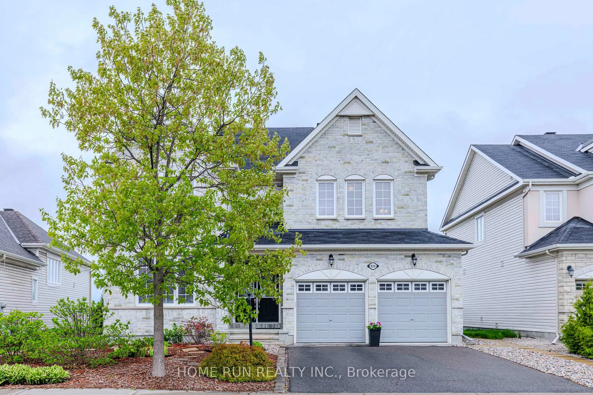Photo 2 of 828 Kilbirnie Drive, Ottawa, Barrhaven - Stonebridge — HOMEH