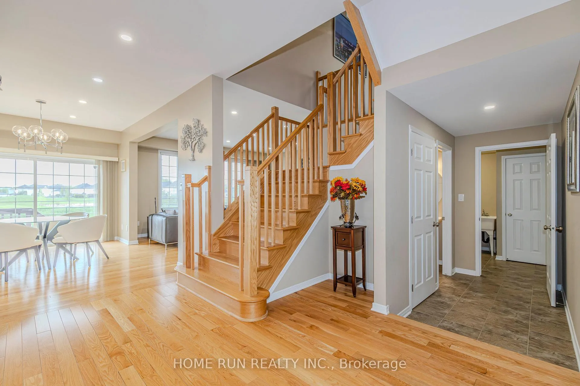 Photo 8 of 828 Kilbirnie Drive, Ottawa, Barrhaven - Stonebridge — HOMEH