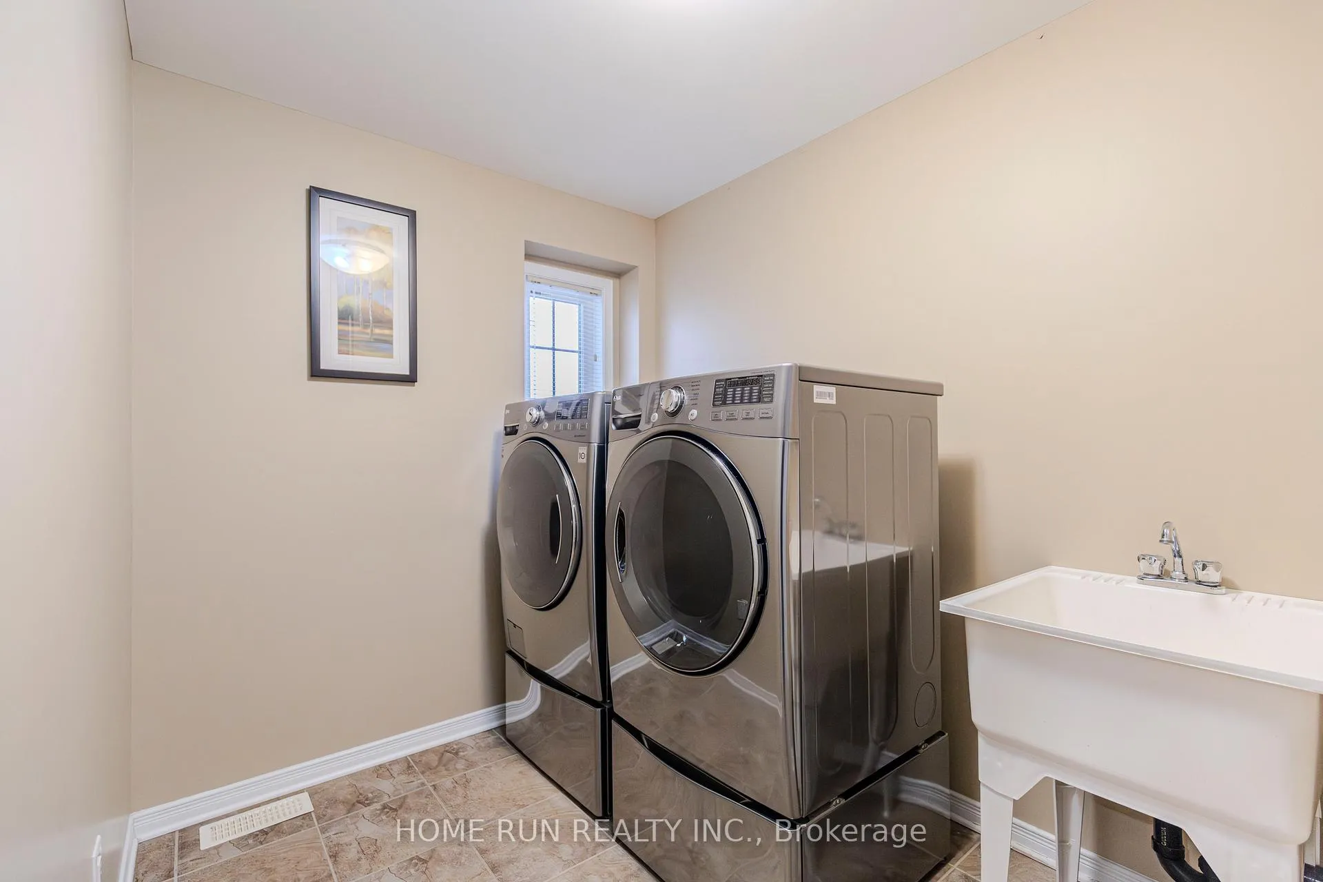 Photo 10 of 828 Kilbirnie Drive, Ottawa, Barrhaven - Stonebridge — HOMEH