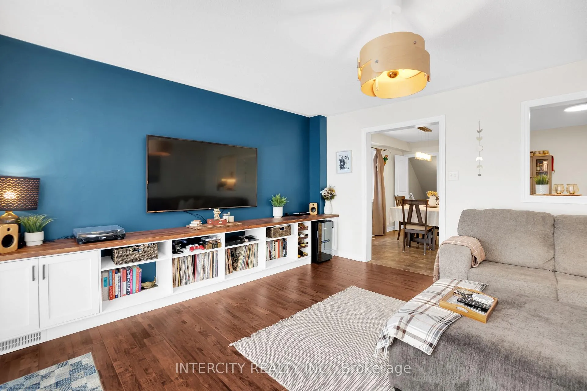 Photo 11 of 177 Banting Crescent, Essa, Angus — HOMEH