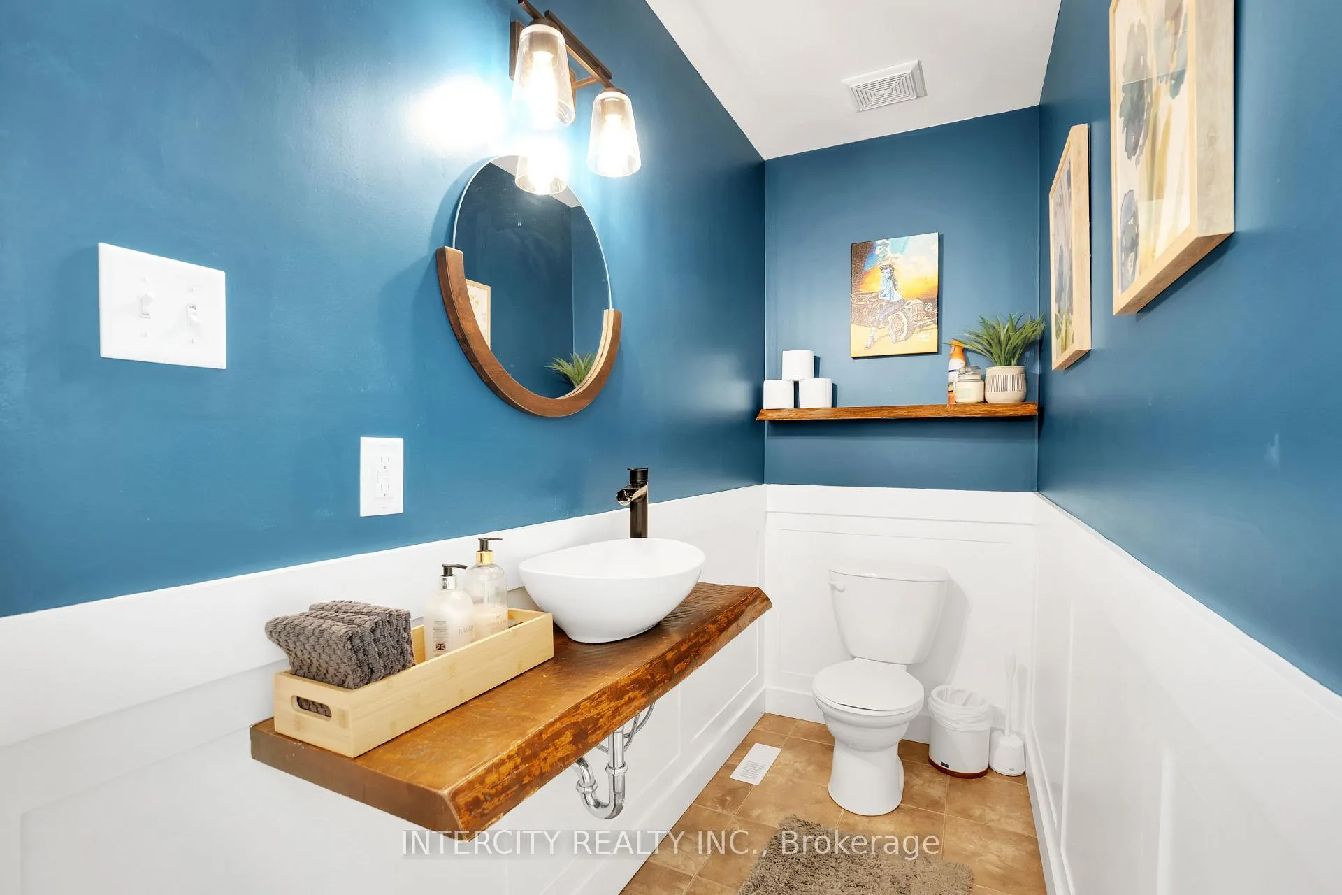 Photo 12 of 177 Banting Crescent, Essa, Angus — HOMEH