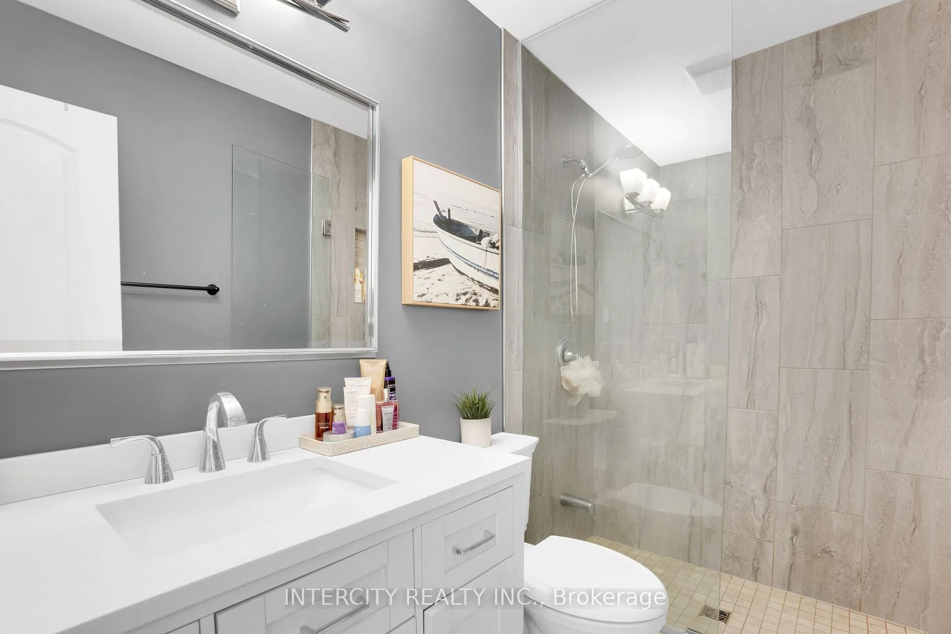 Photo 17 of 177 Banting Crescent, Essa, Angus — HOMEH